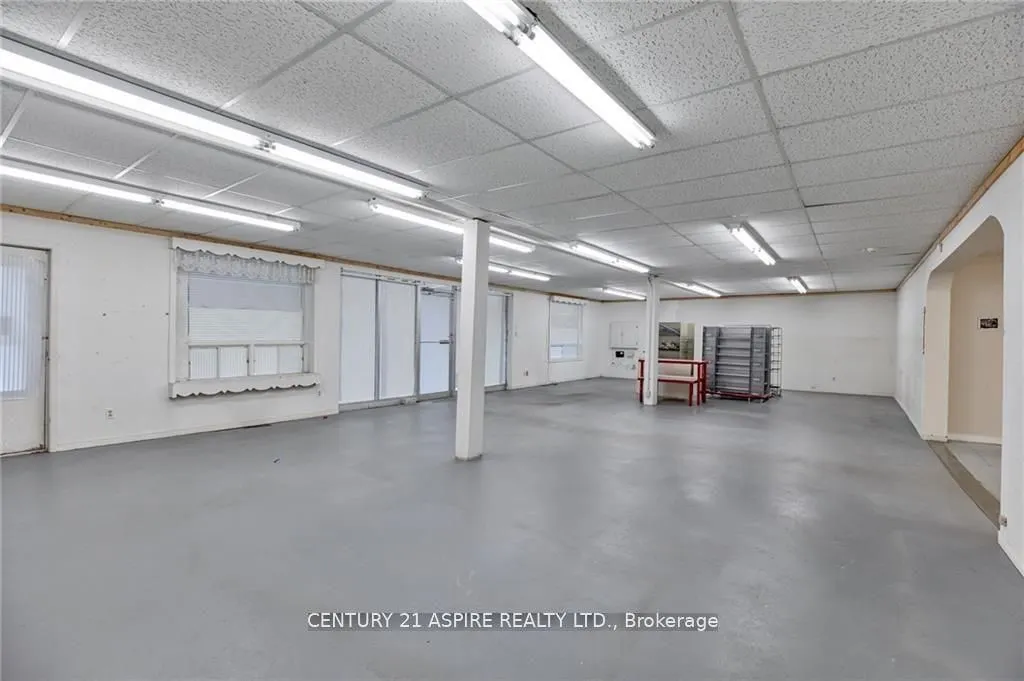 2096 Petawawa Boulevard
