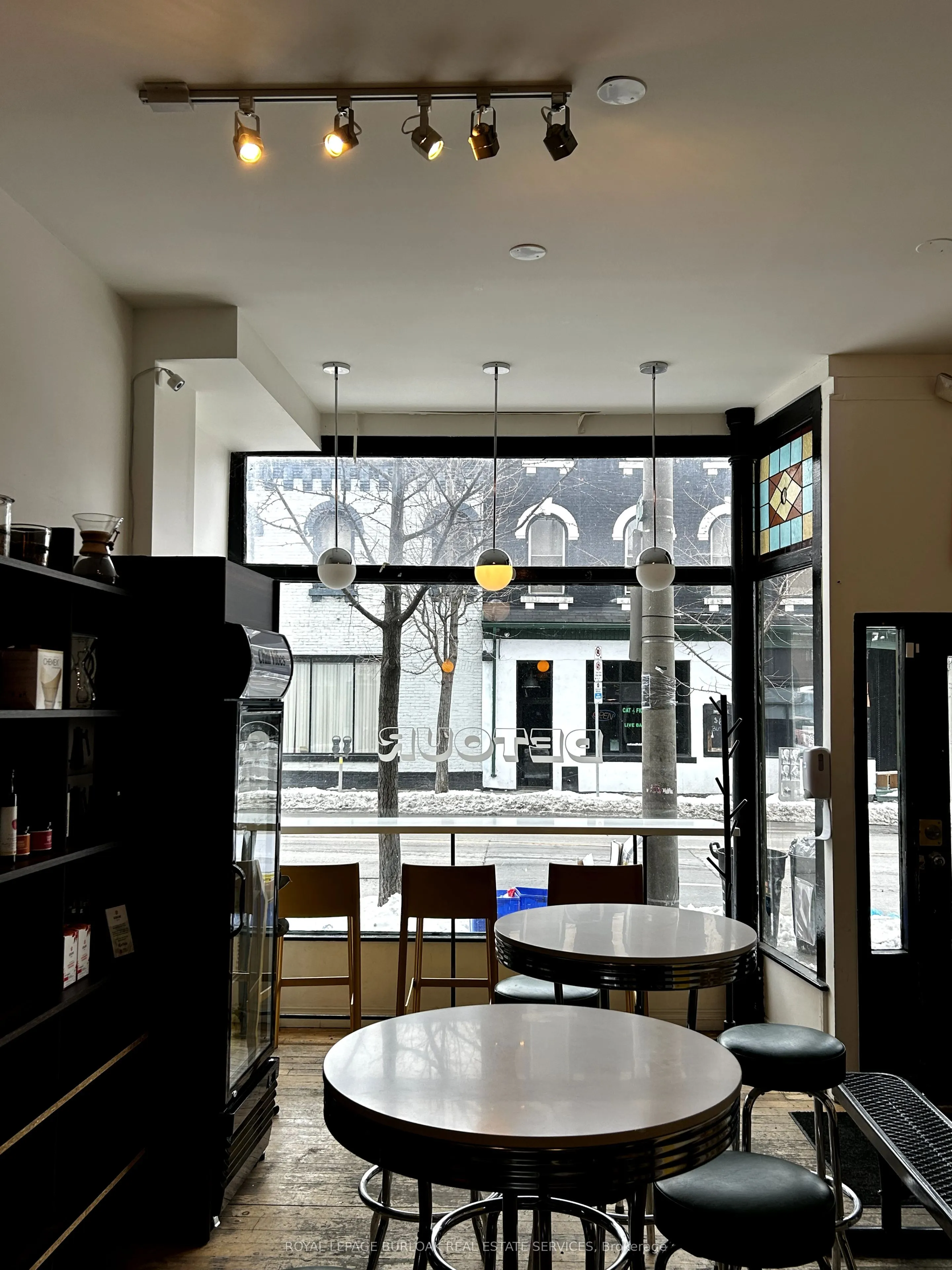 175 John Street S