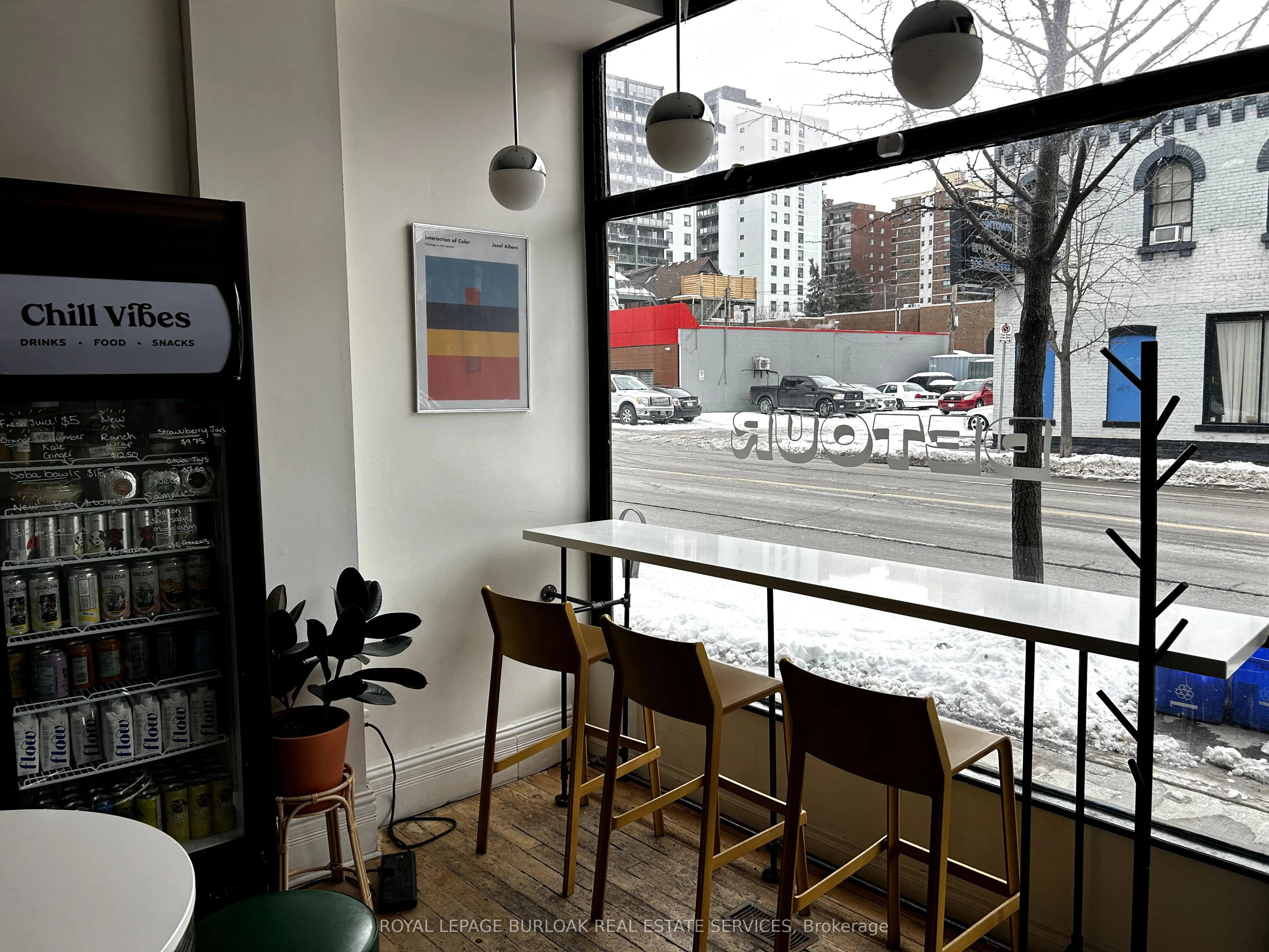 175 John Street S