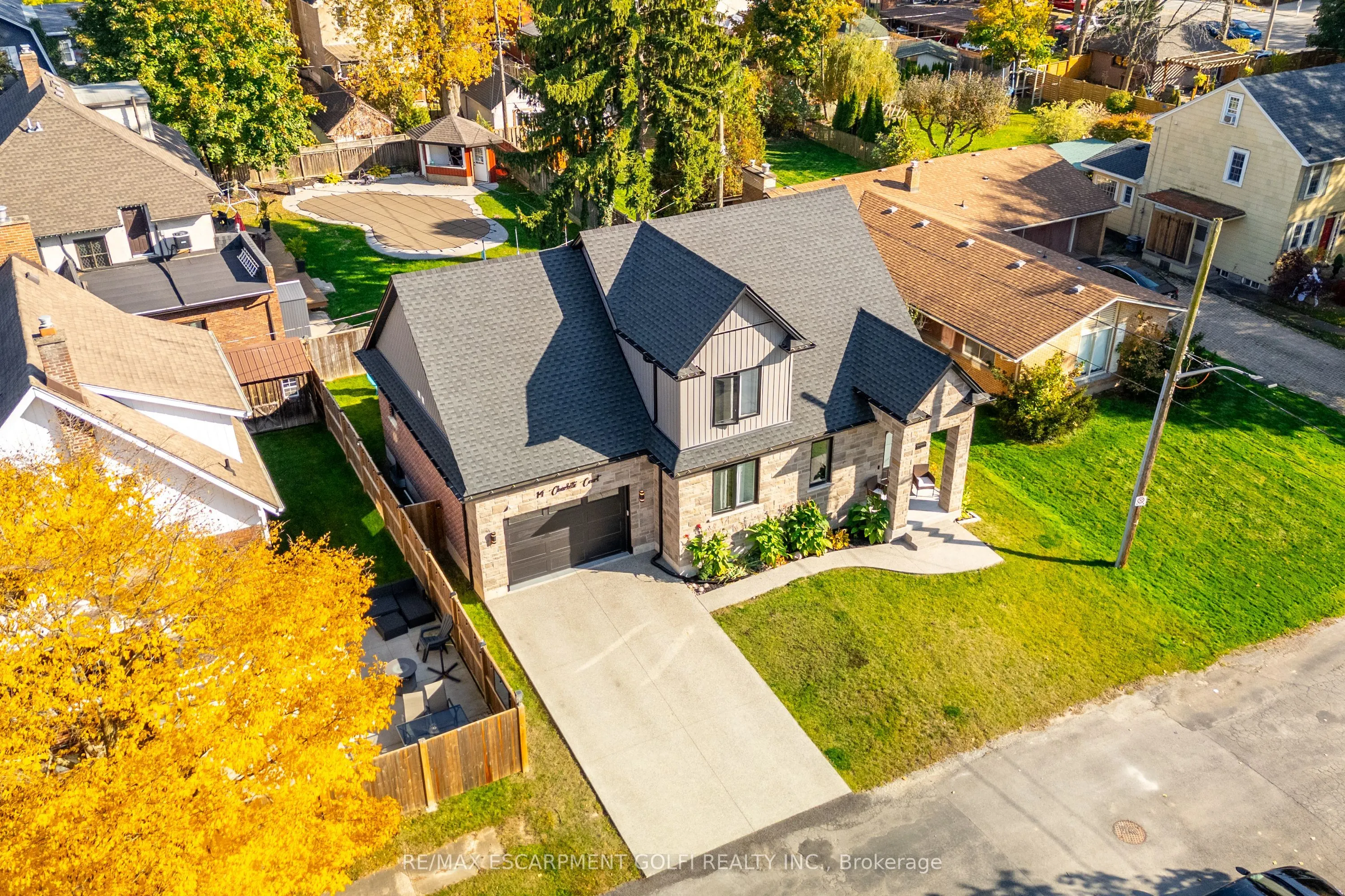 14 Charlotte Court