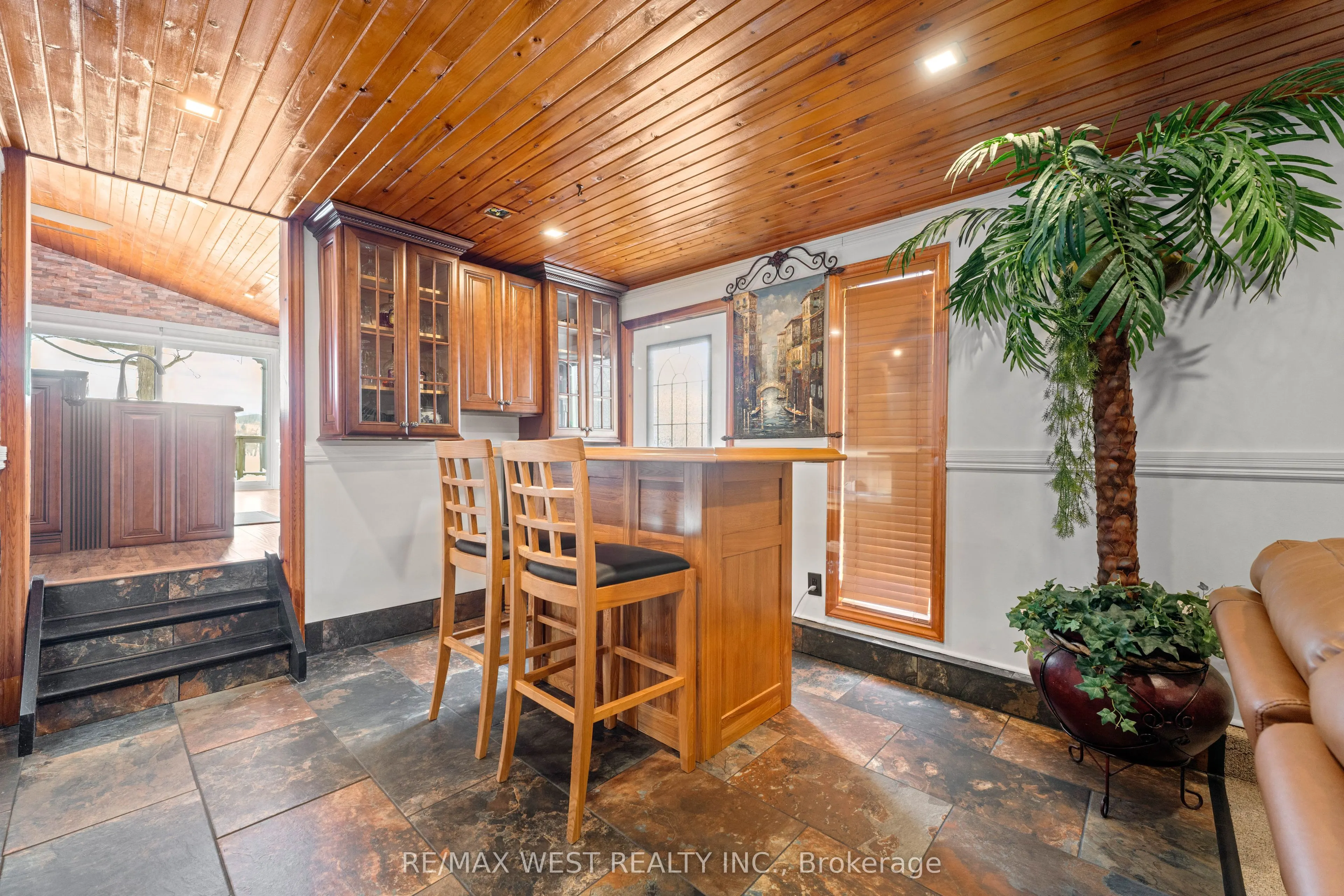 5374 Close Point Road, #15