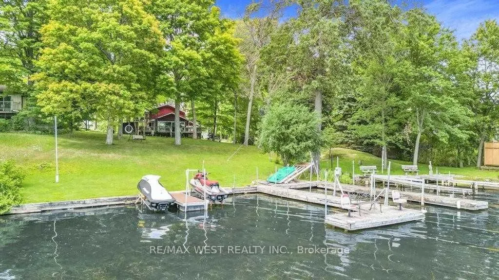 5374 Close Point Road, #15