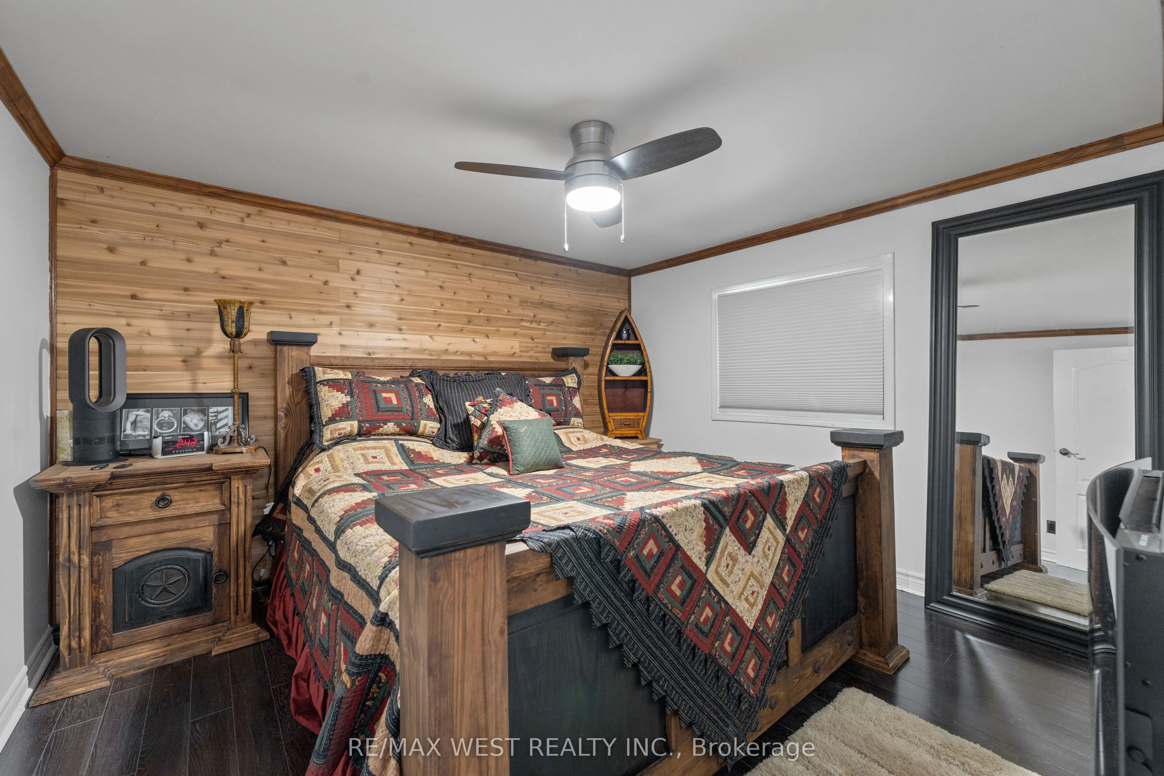 5374 Close Point Road, #15