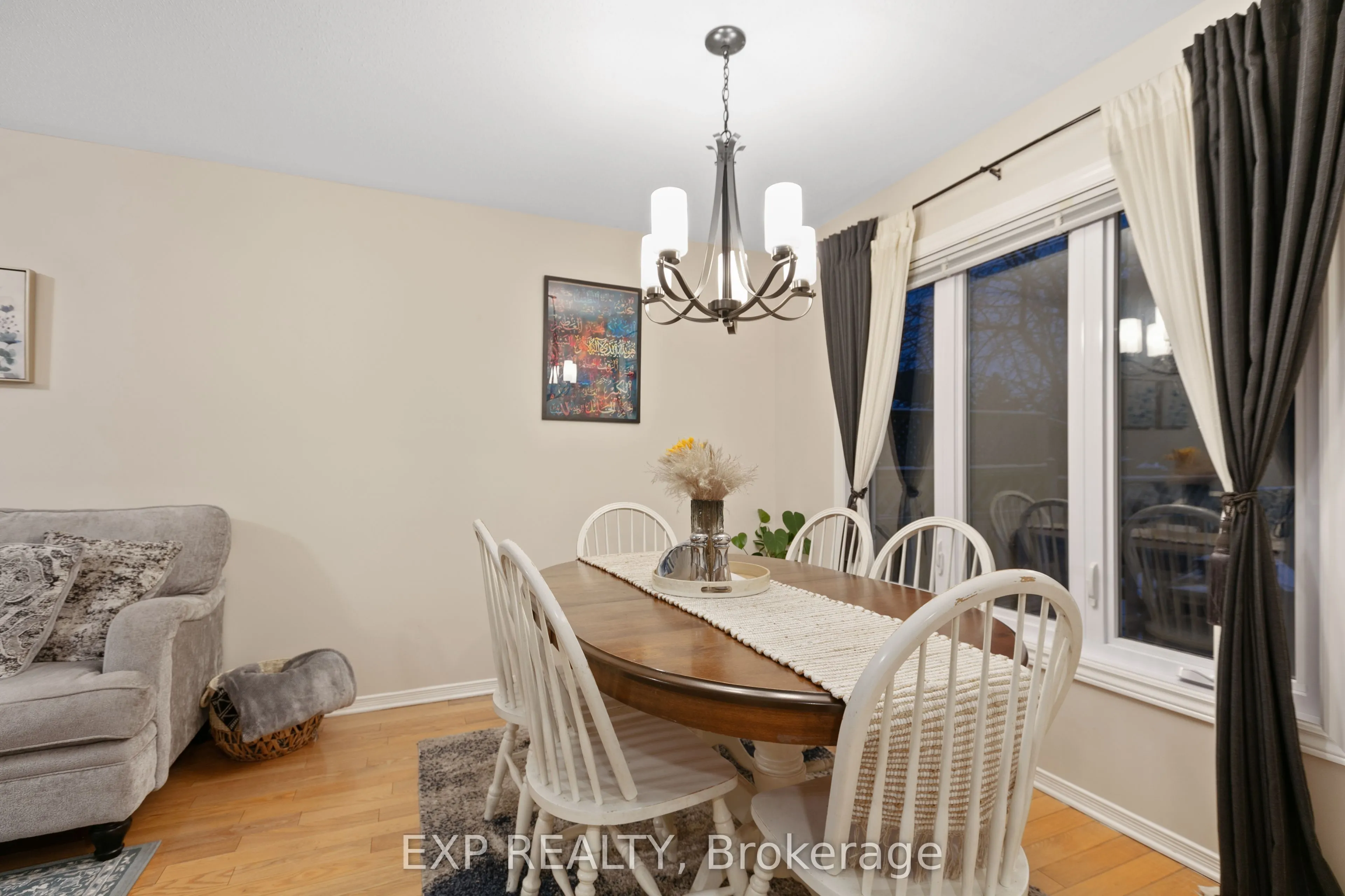 122 Markland Crescent