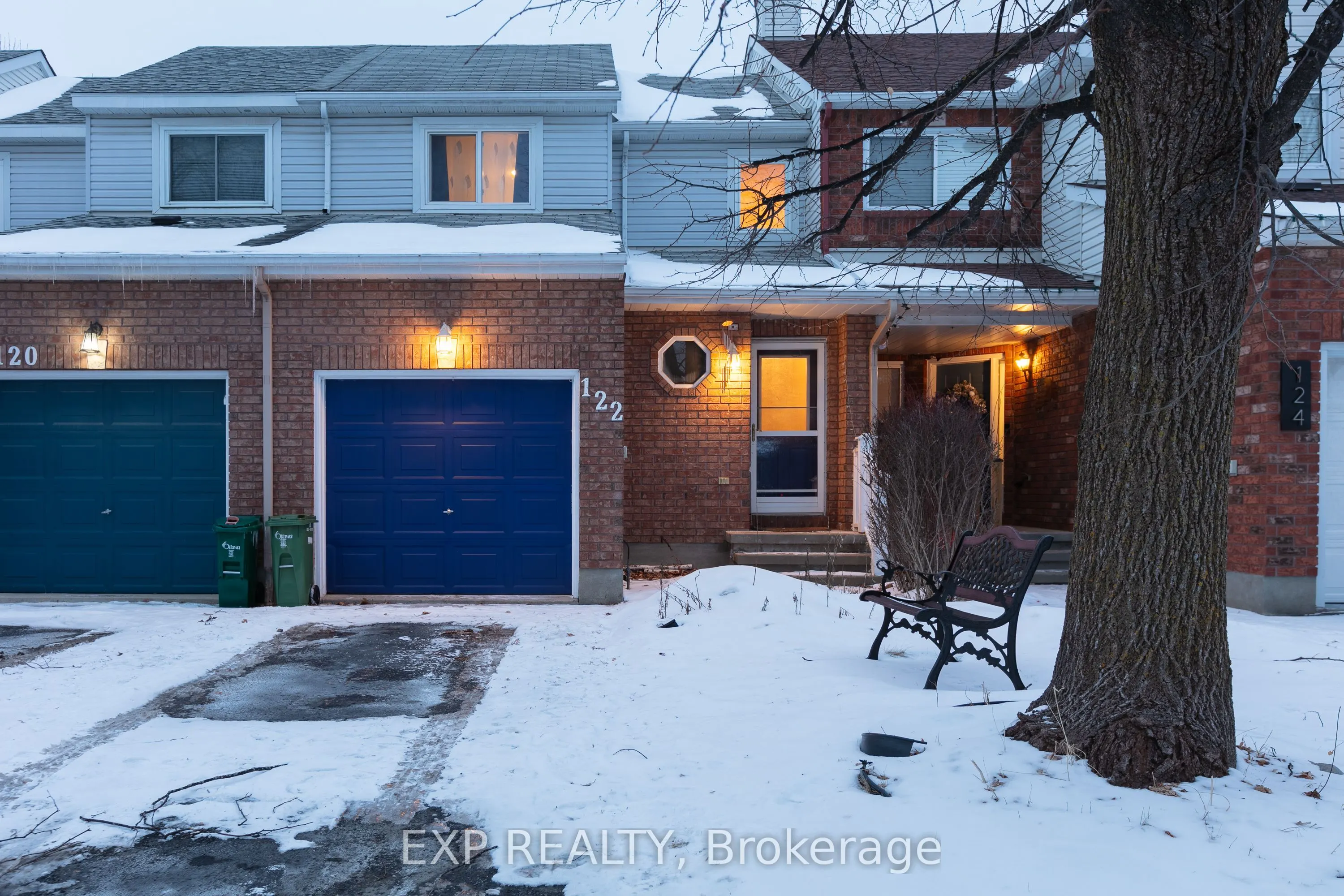122 Markland Crescent