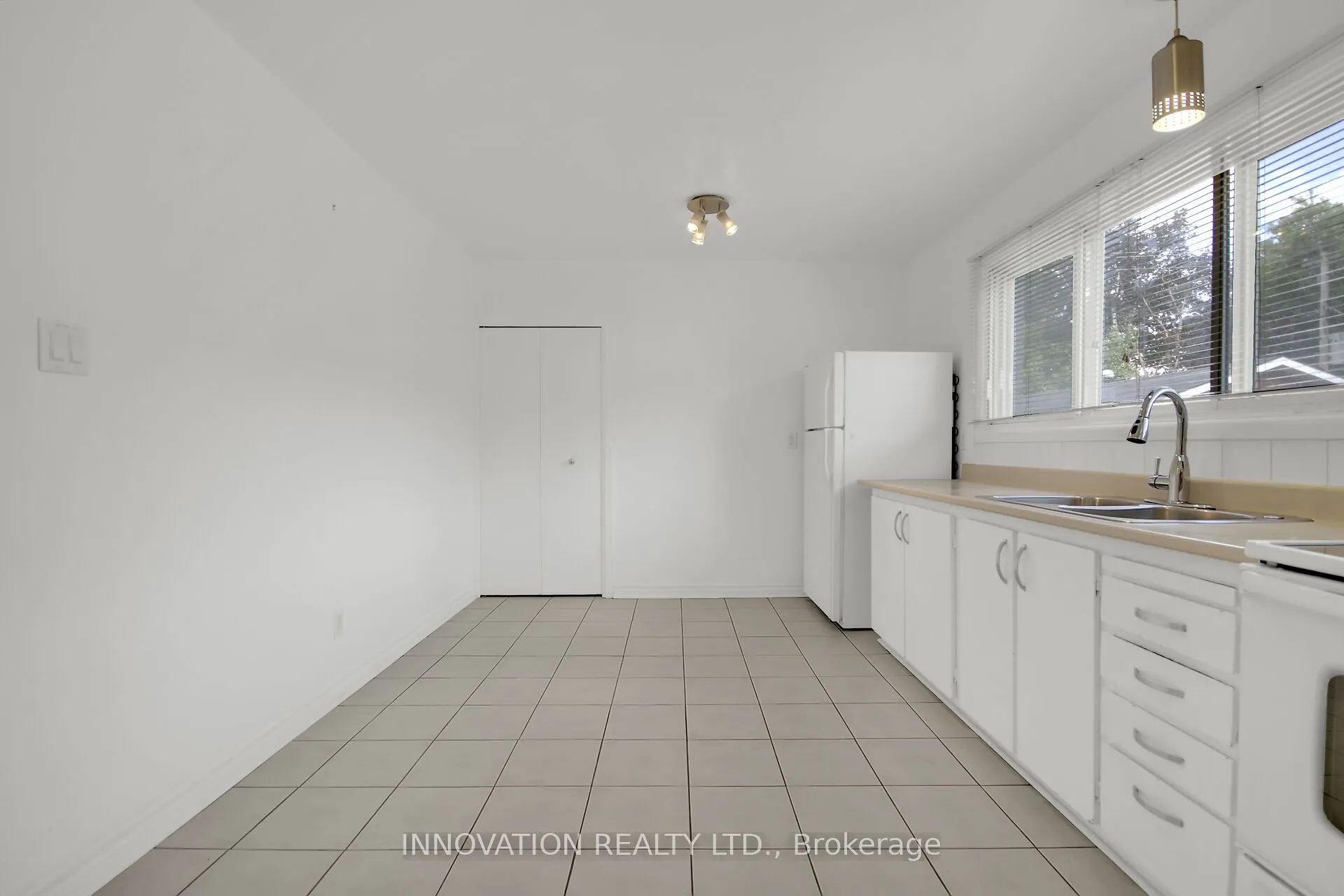 859 Tavistock Road