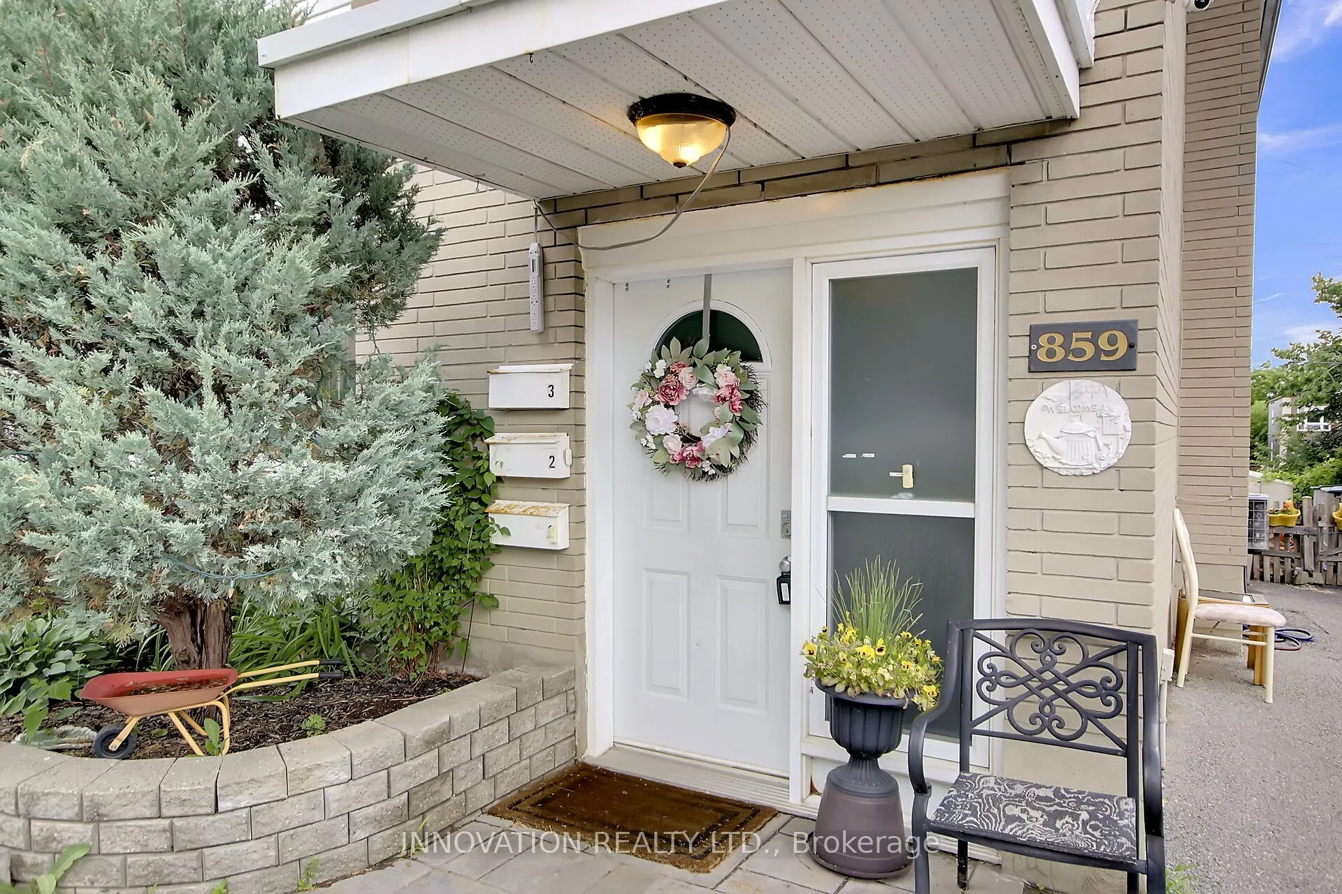 859 Tavistock Road