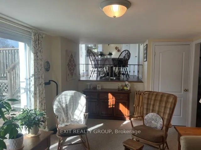 18 Diamond Crescent