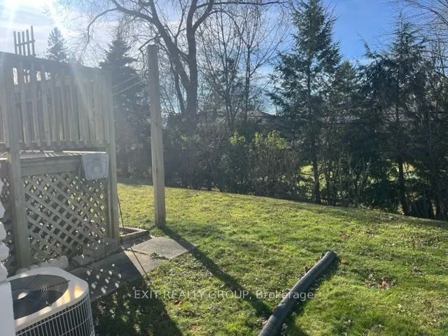 18 Diamond Crescent