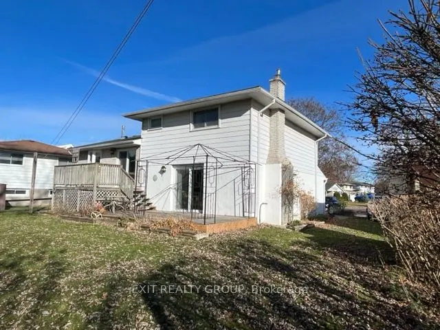 18 Diamond Crescent