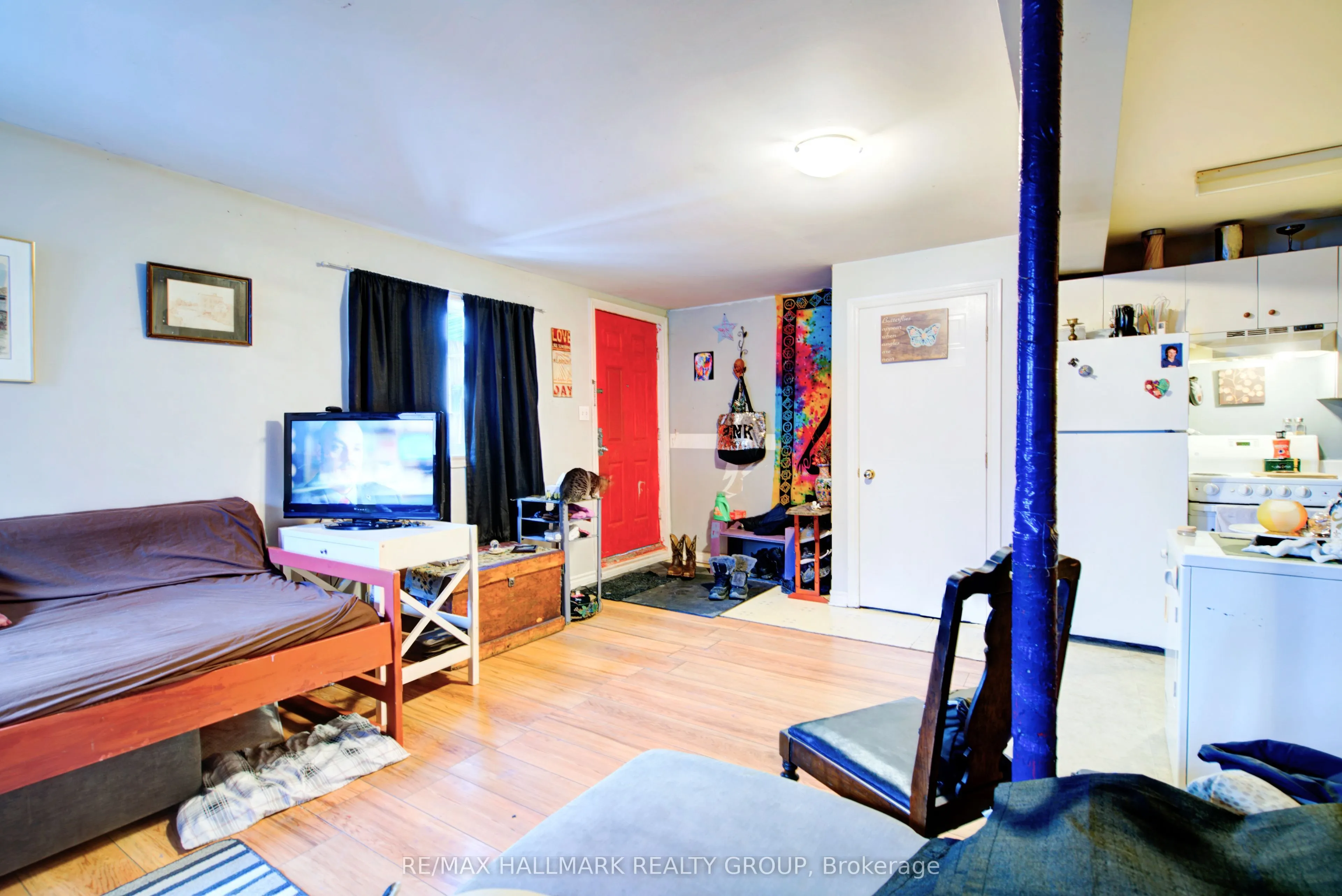 192 King Street W
