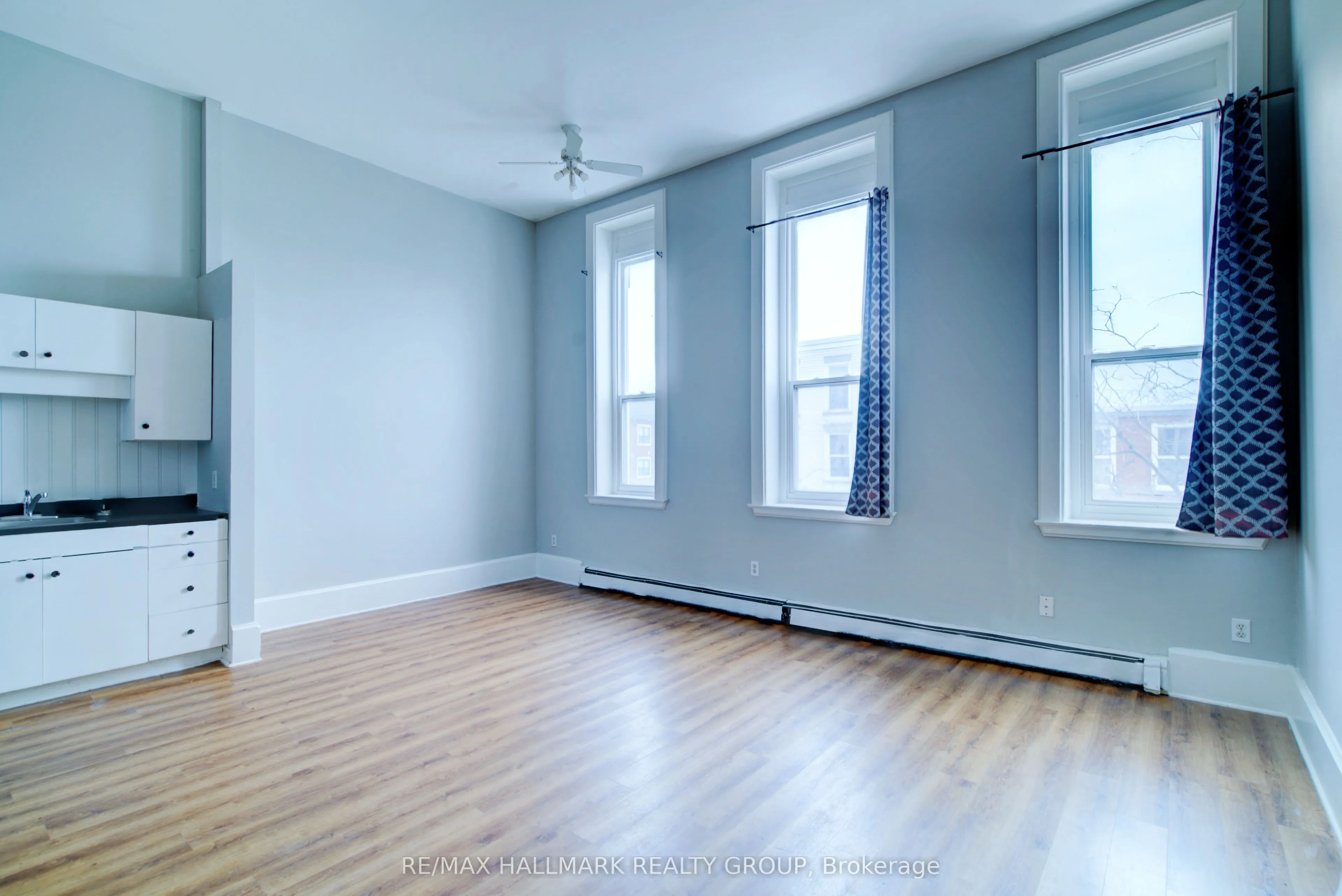 192 King Street W