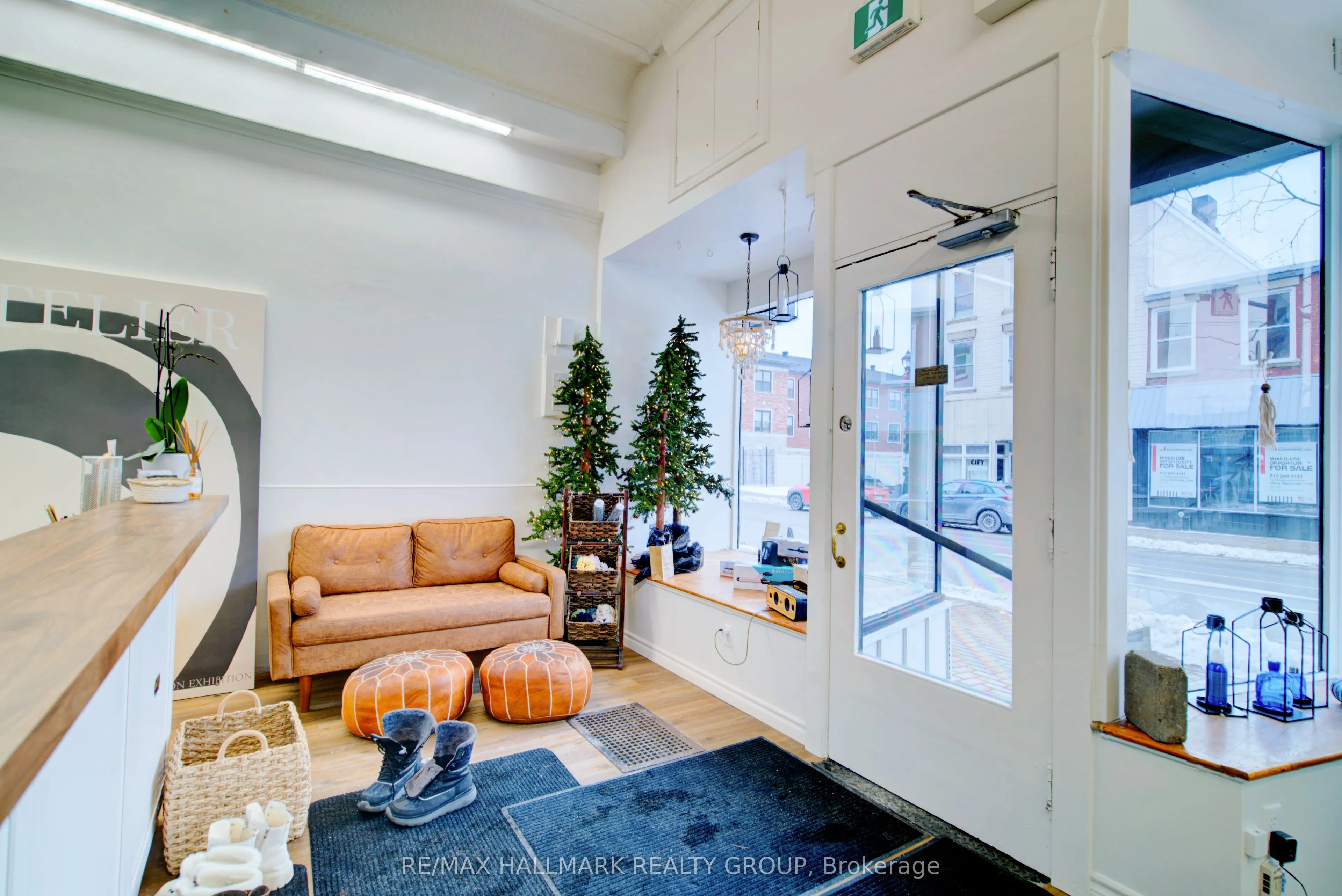 192 King Street W