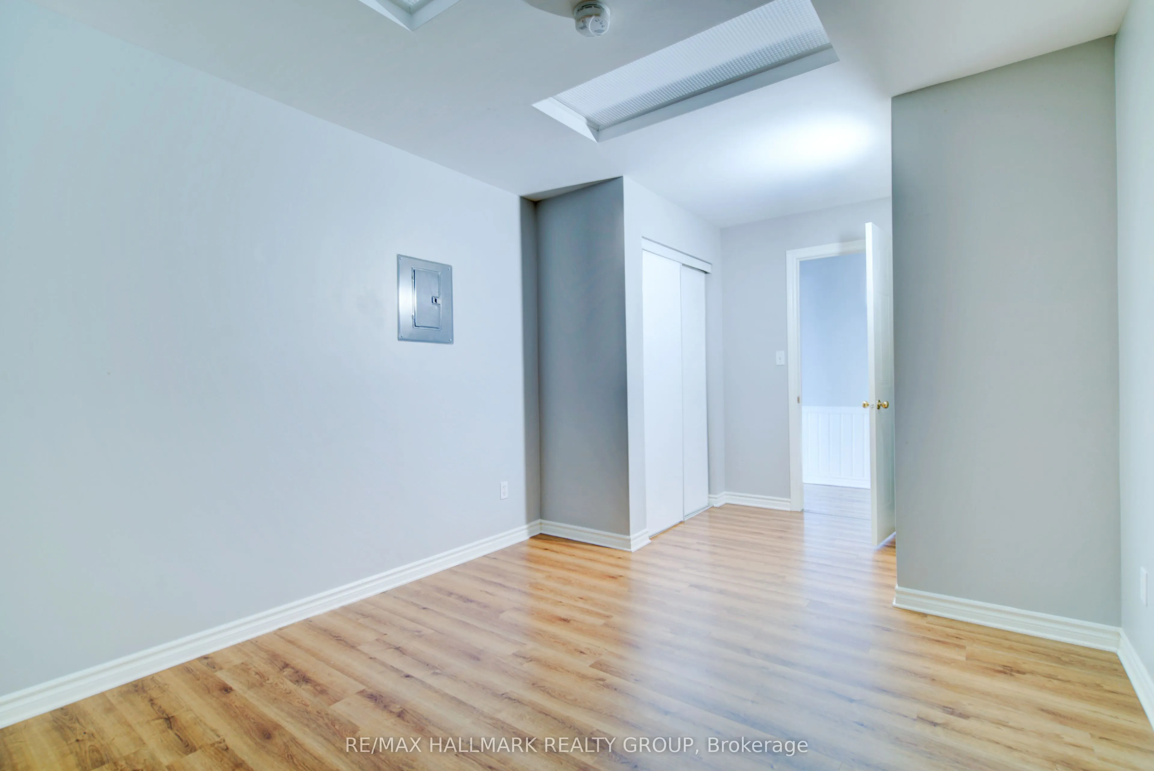 192 King Street W