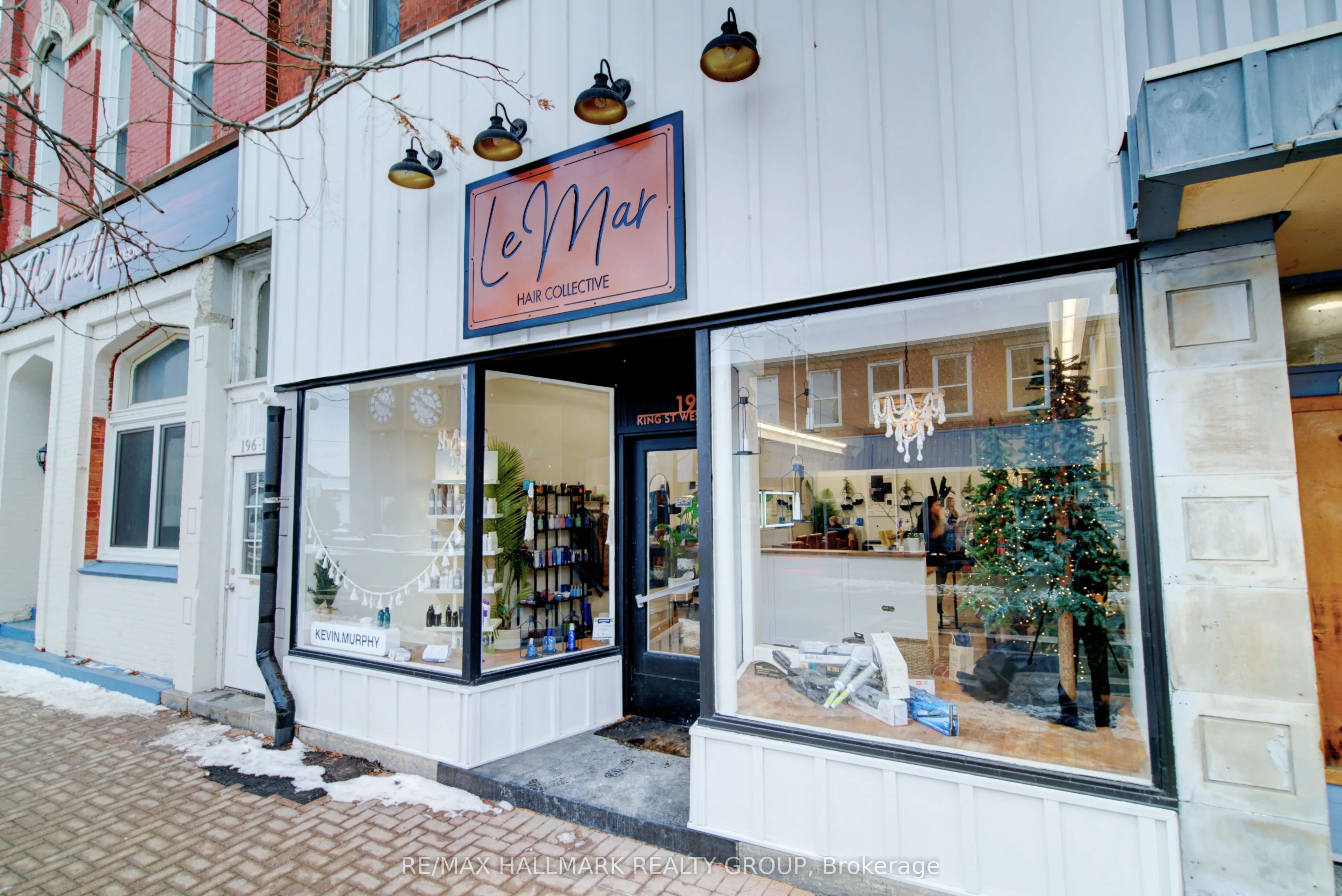 192 King Street W