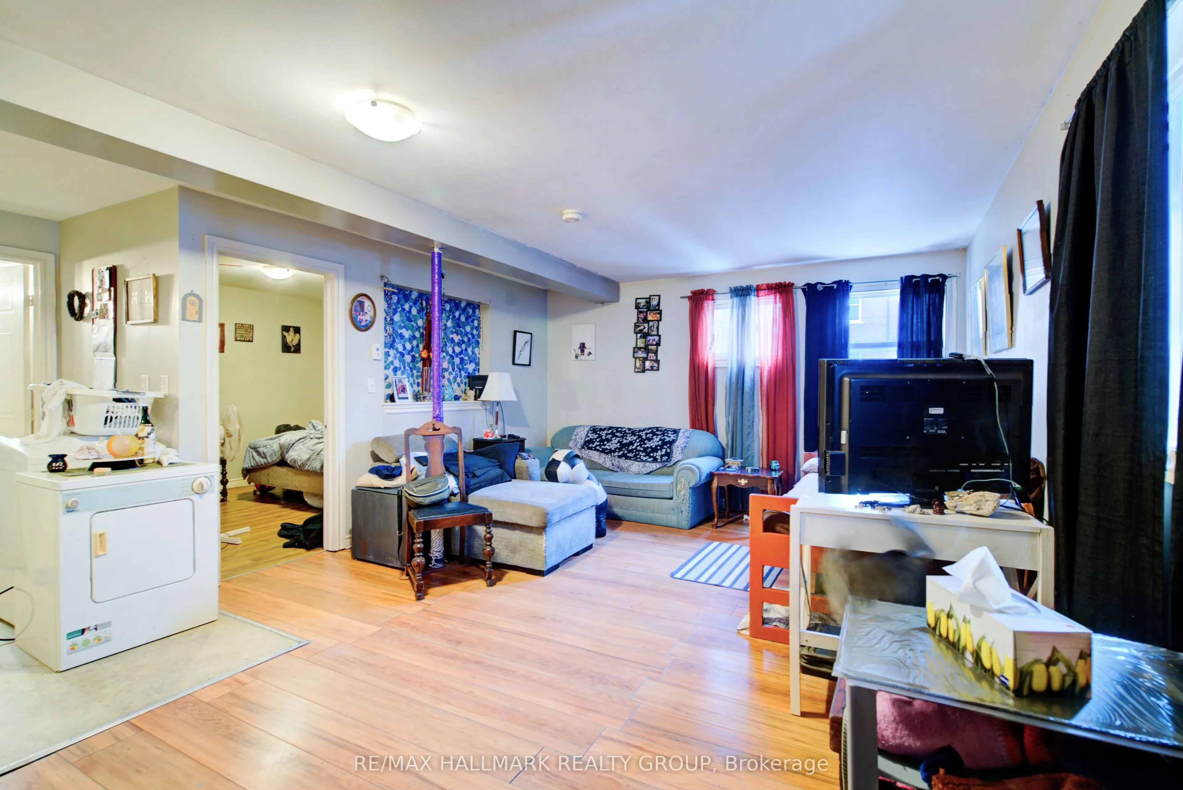 192 King Street W