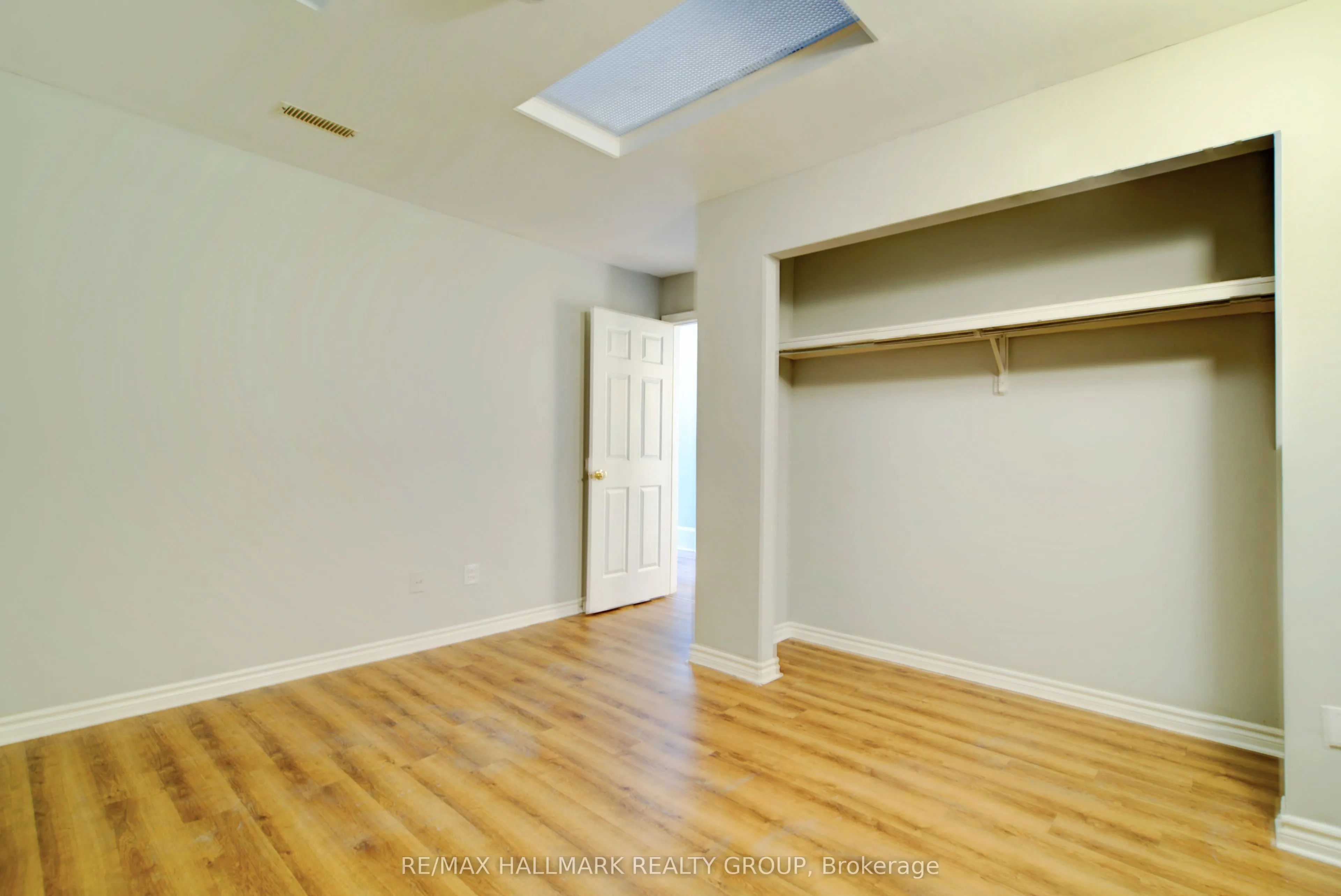 192 King Street W