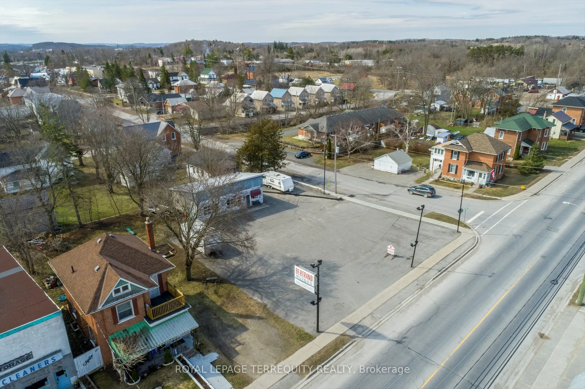 119 Bridge Street W