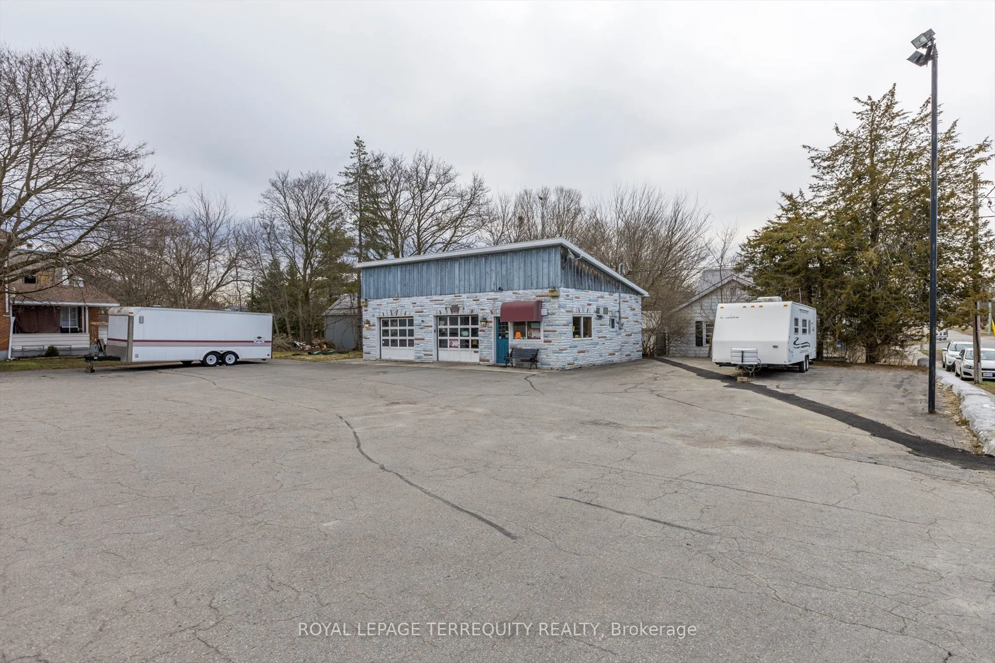 119 Bridge Street W