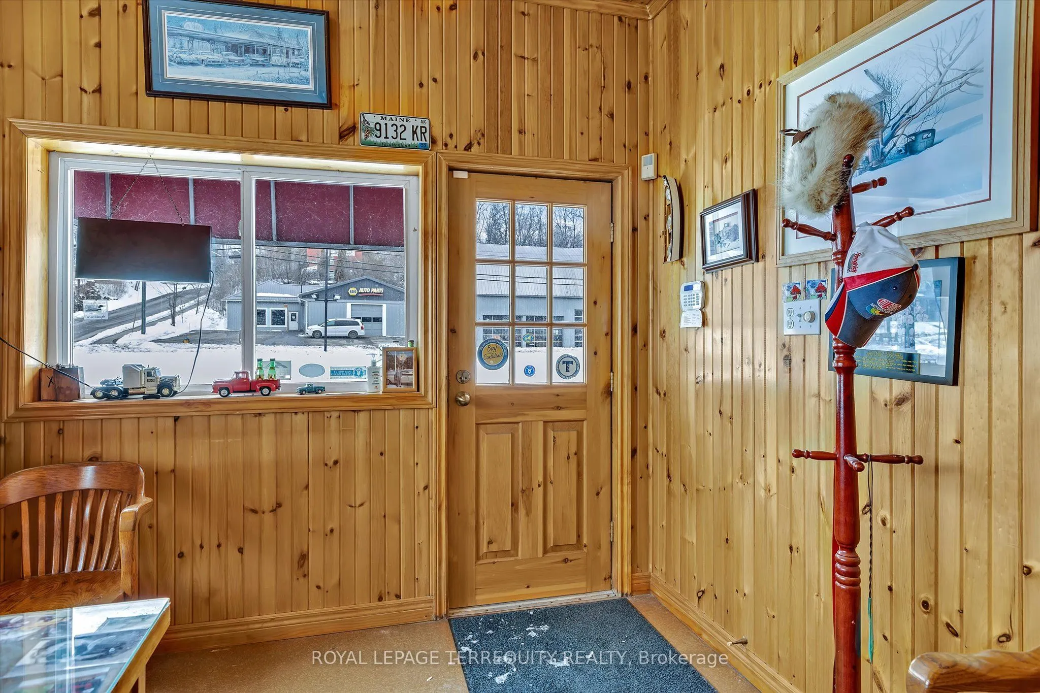 119 Bridge Street W