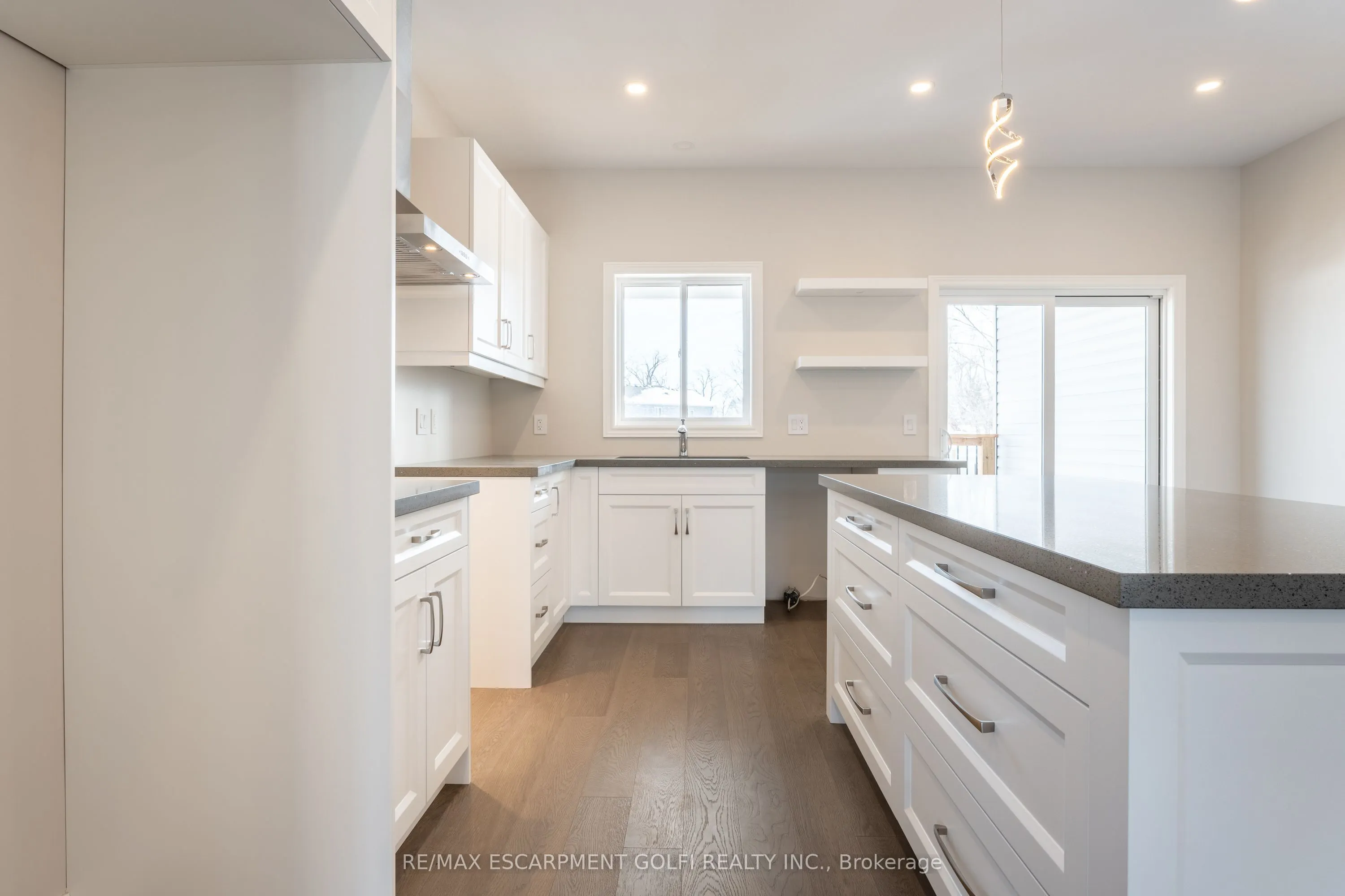 735 Dominion Road