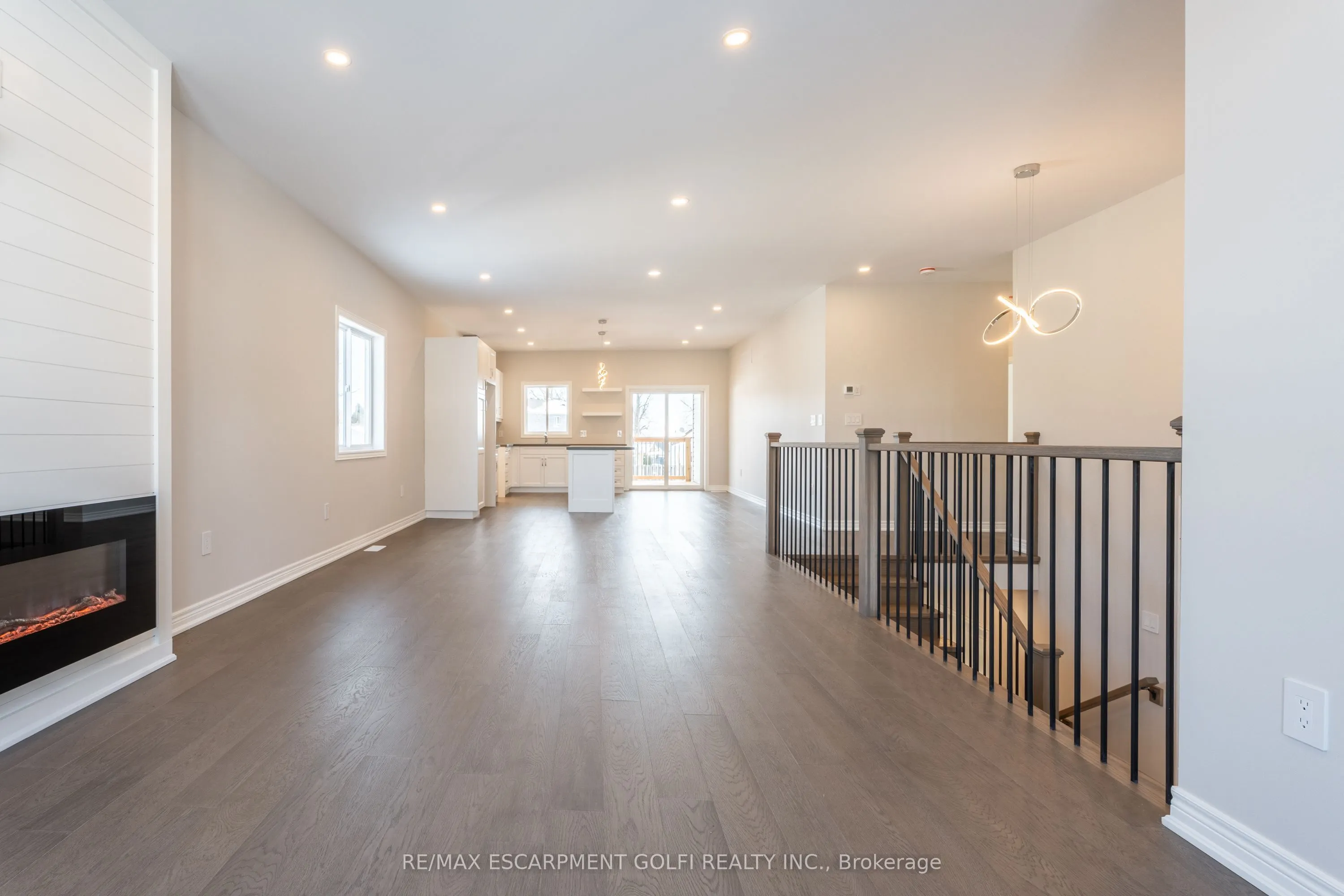 735 Dominion Road