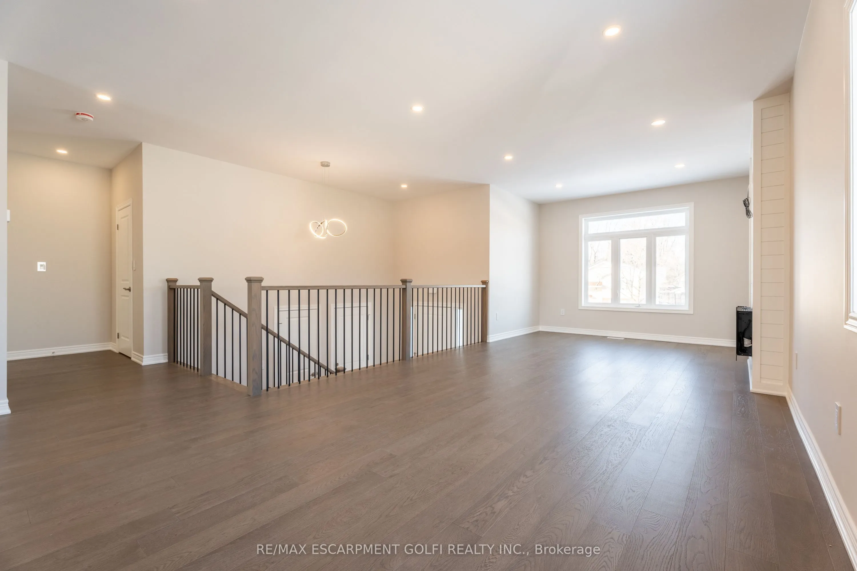 735 Dominion Road