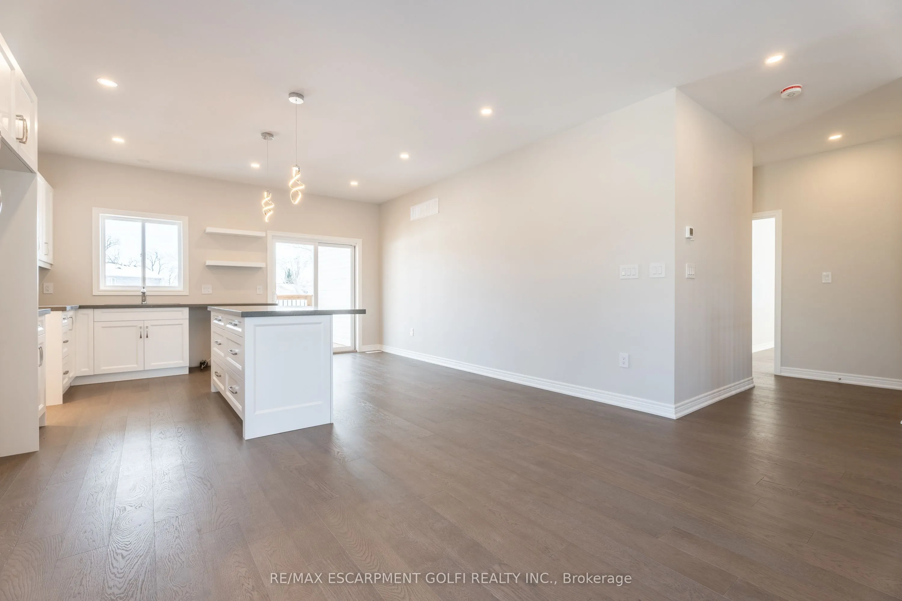 735 Dominion Road