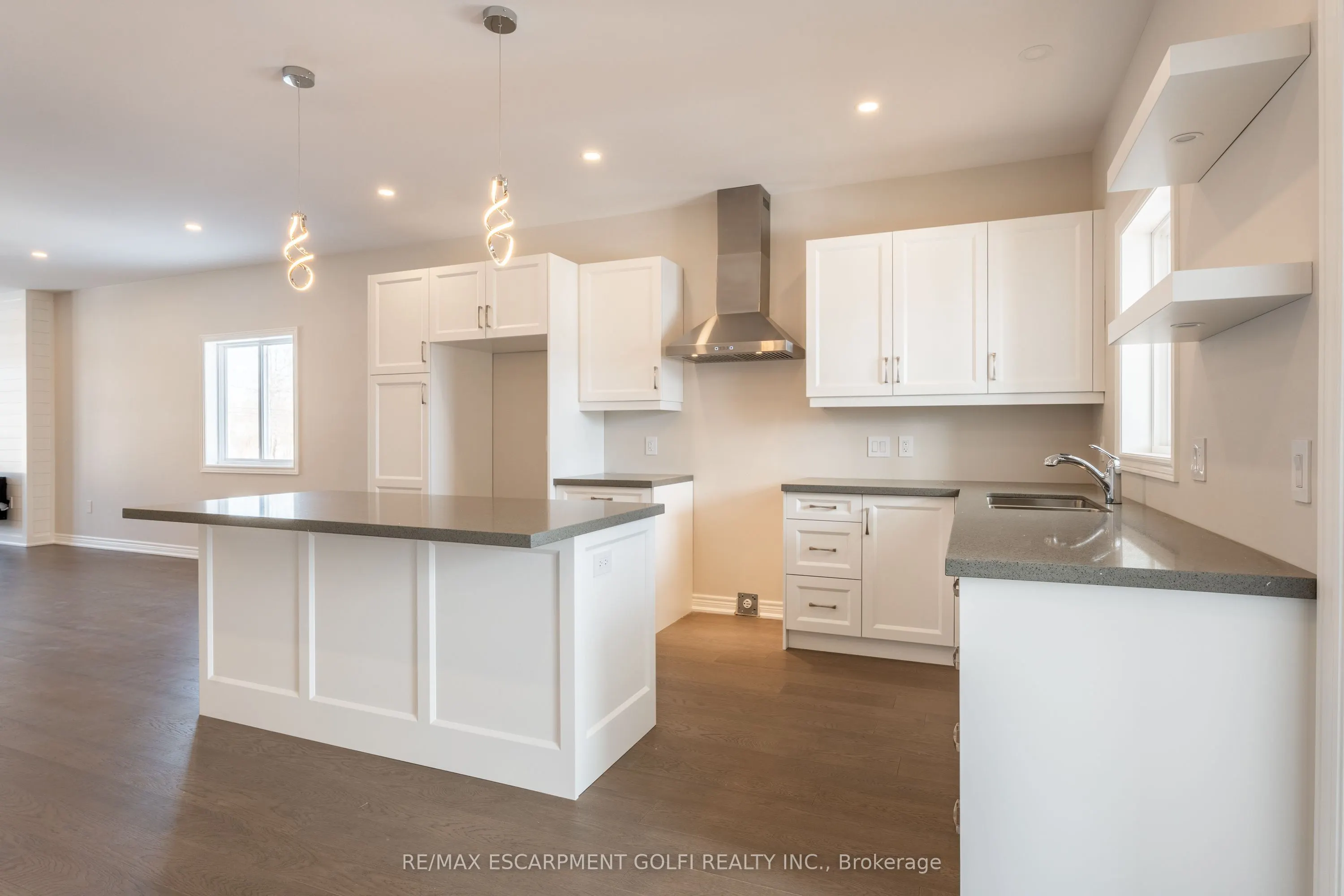 735 Dominion Road