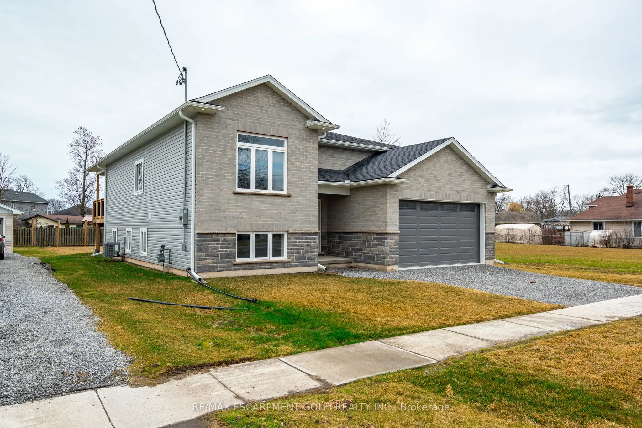 735 Dominion Road