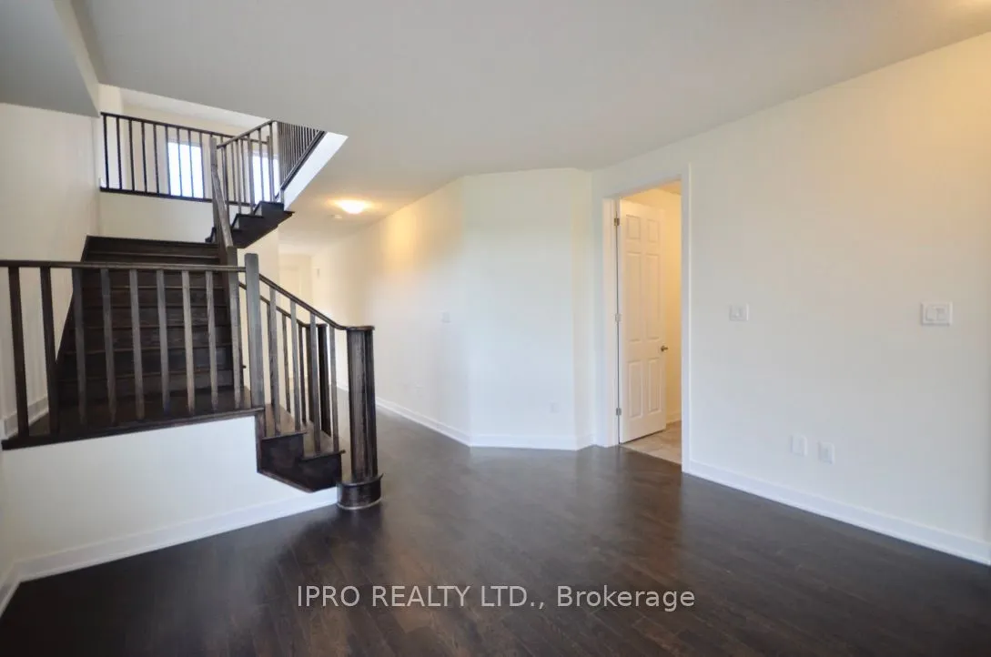 166 Aviron Crescent