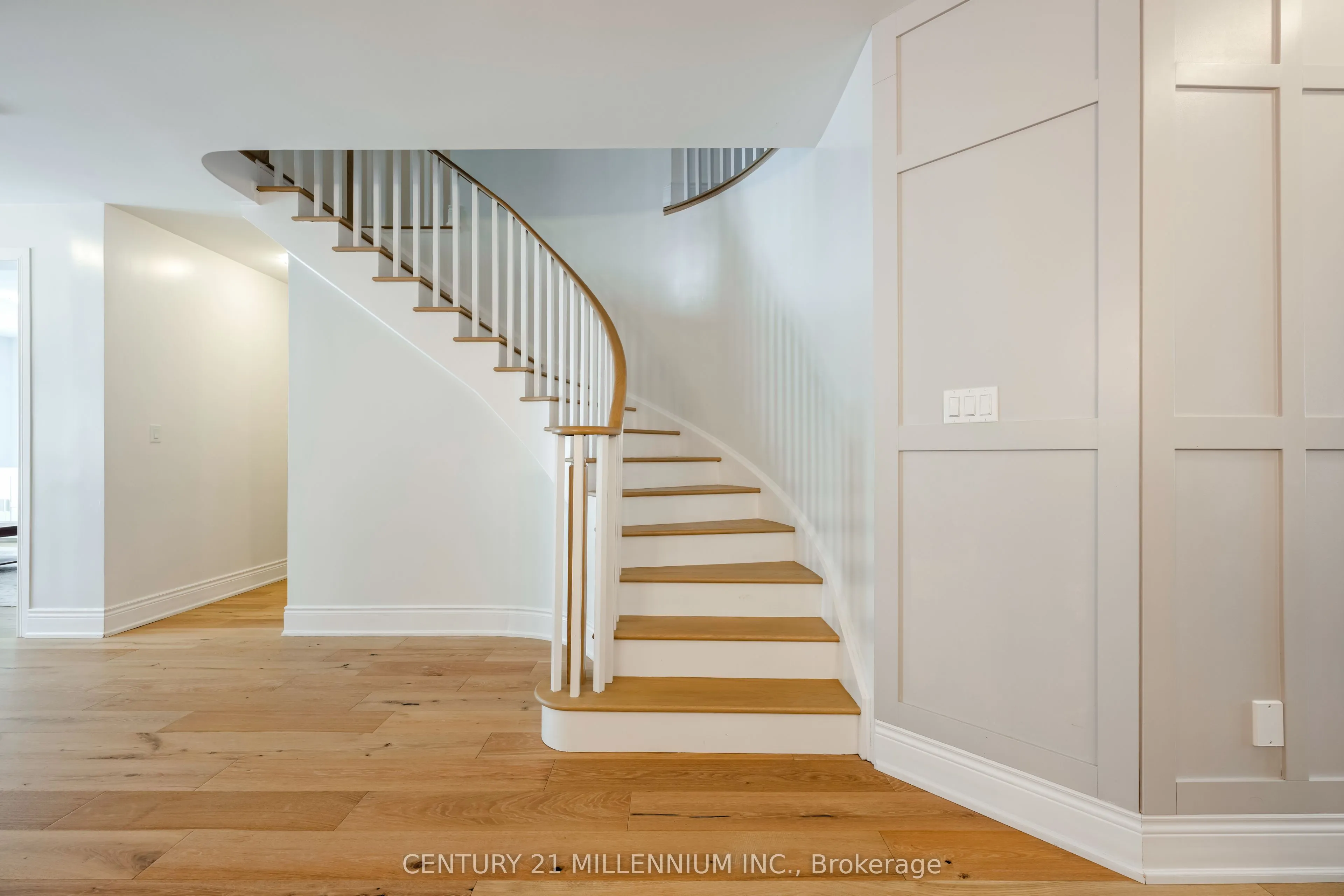 712 Gilmour Crescent