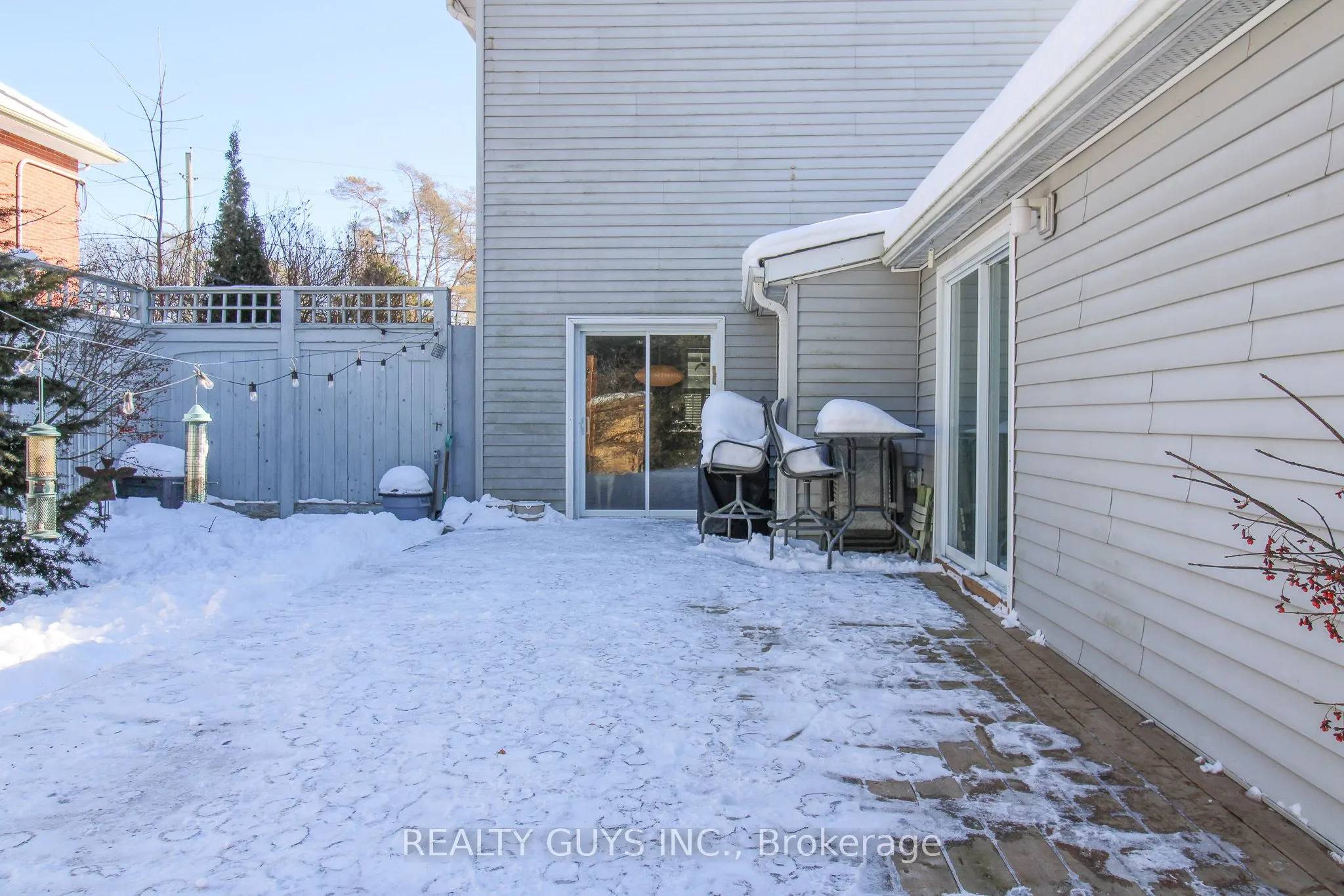 166 Queen Street