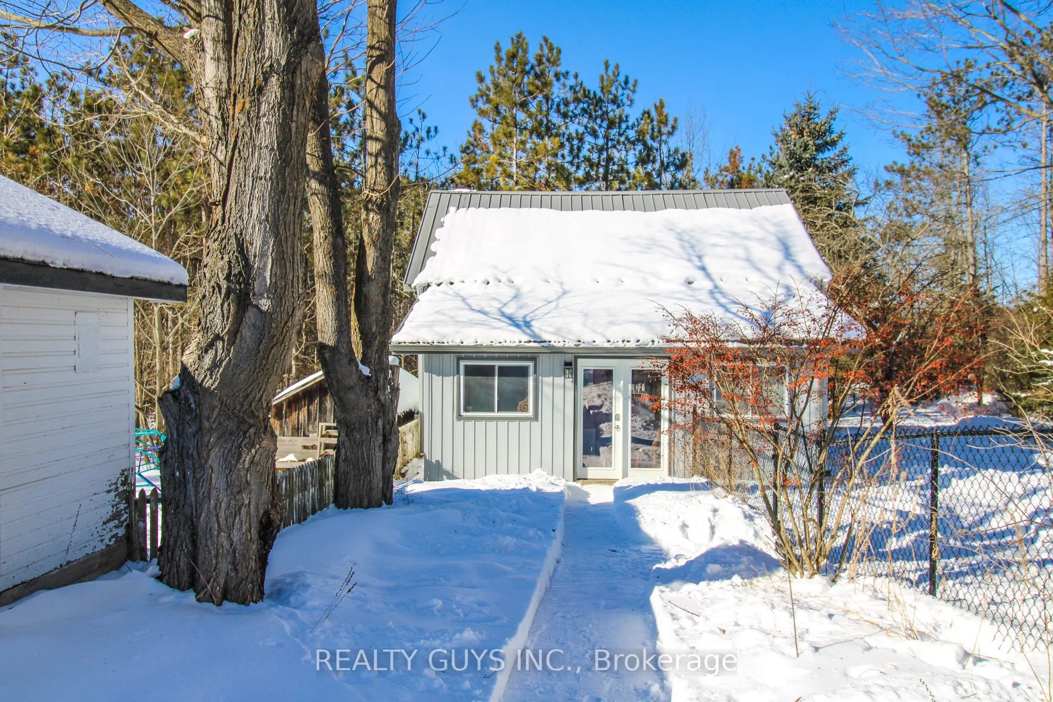 166 Queen Street
