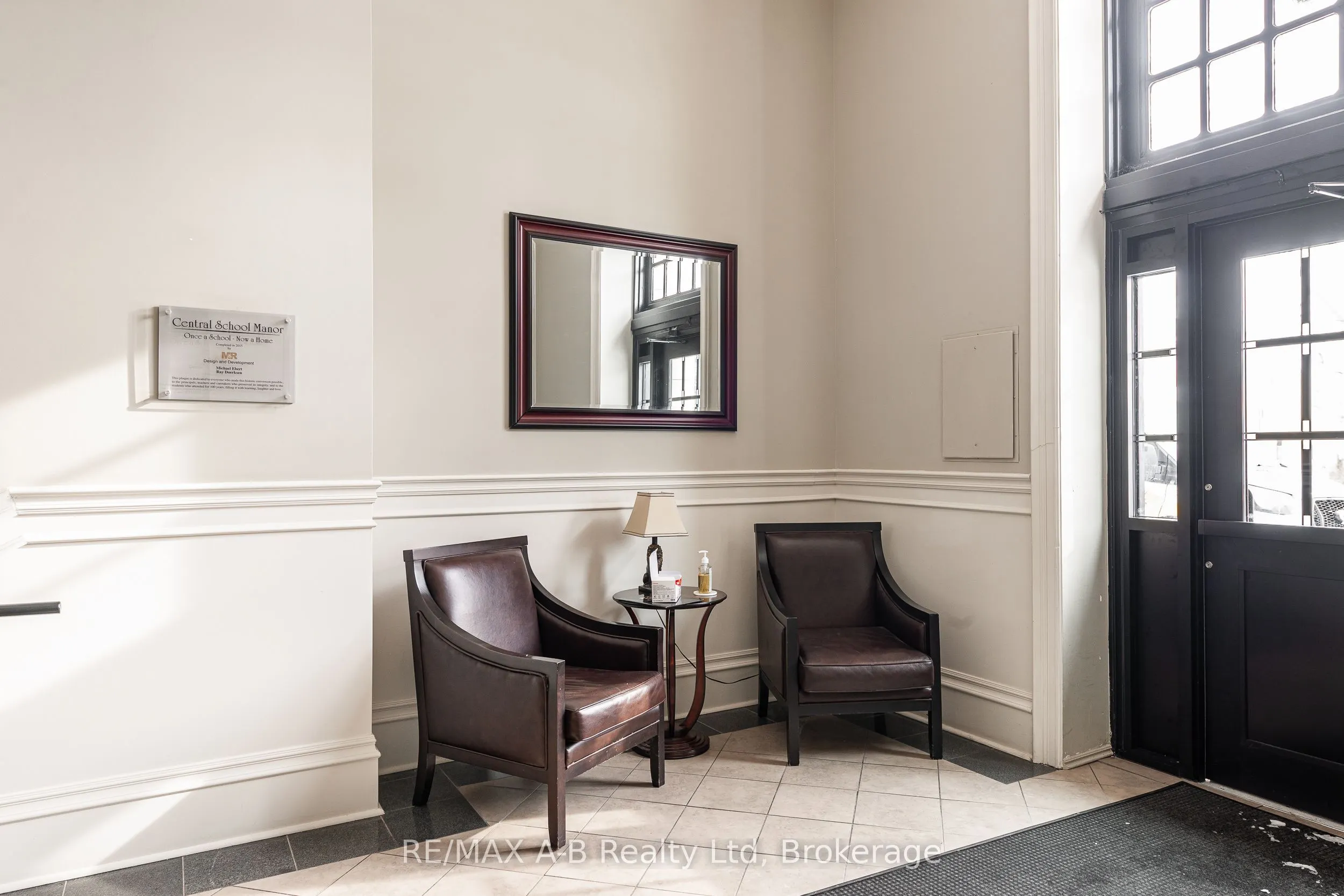 189 ELIZABETH Street, #2F