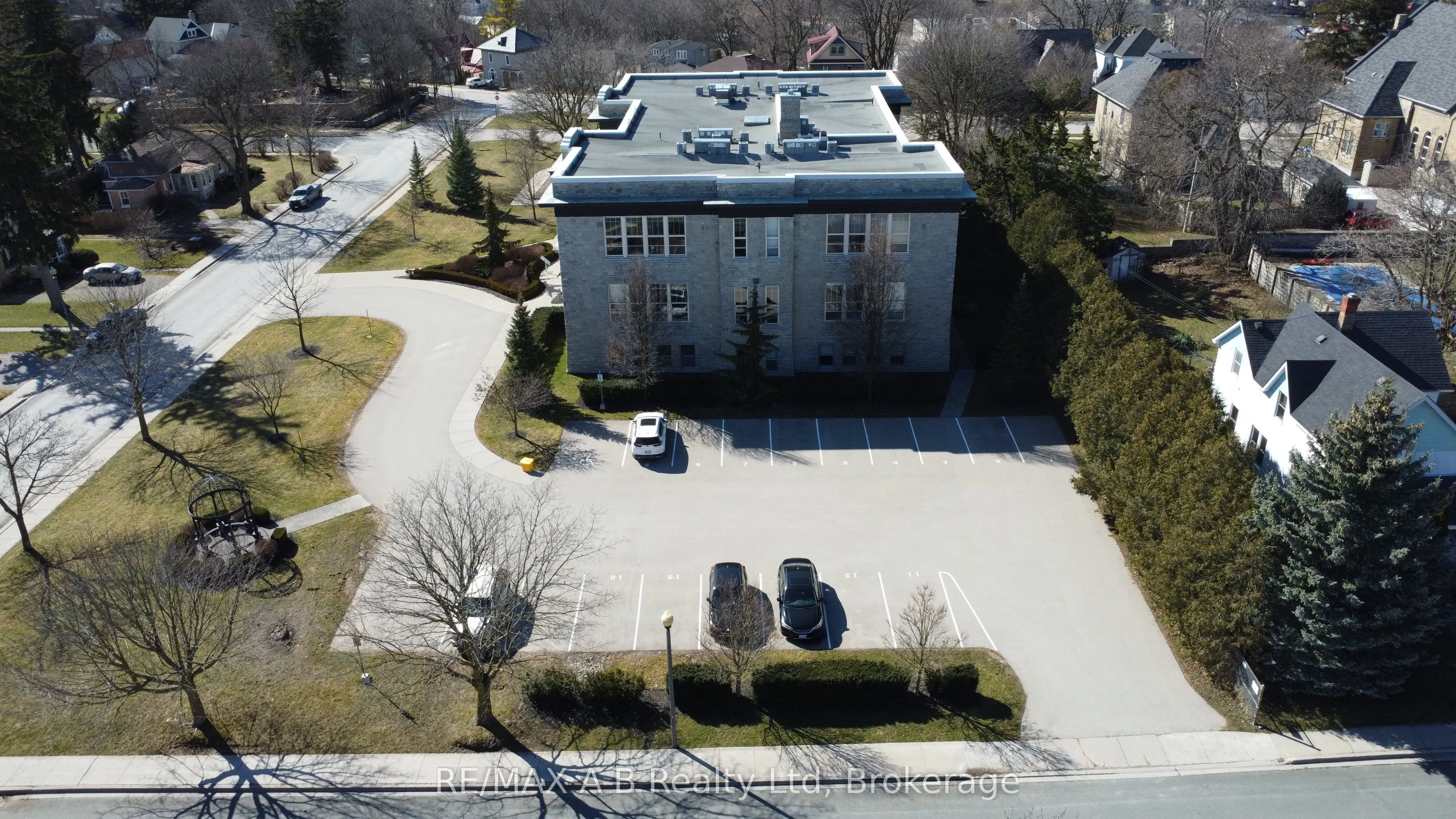 189 ELIZABETH Street, #2F
