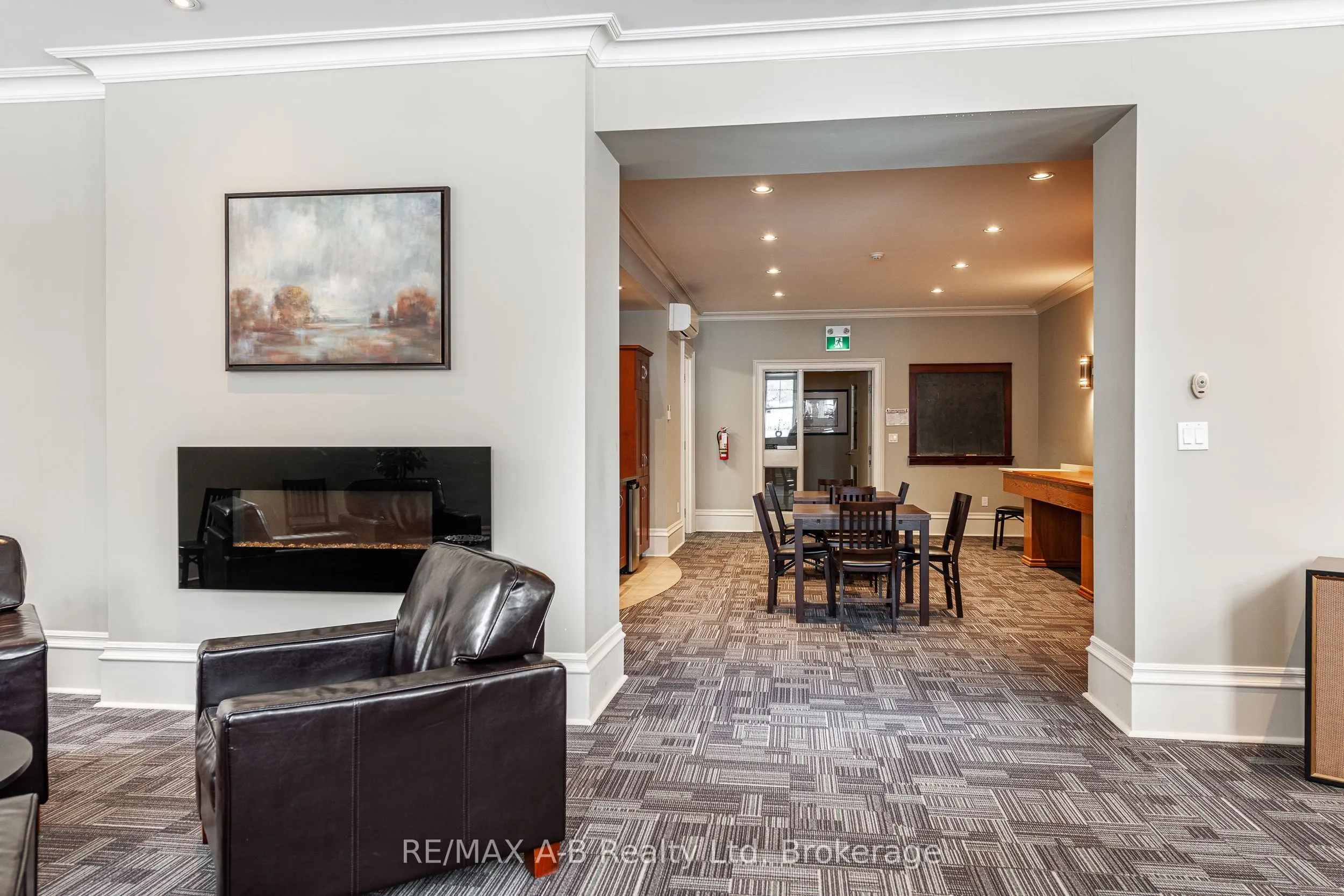189 ELIZABETH Street, #2F