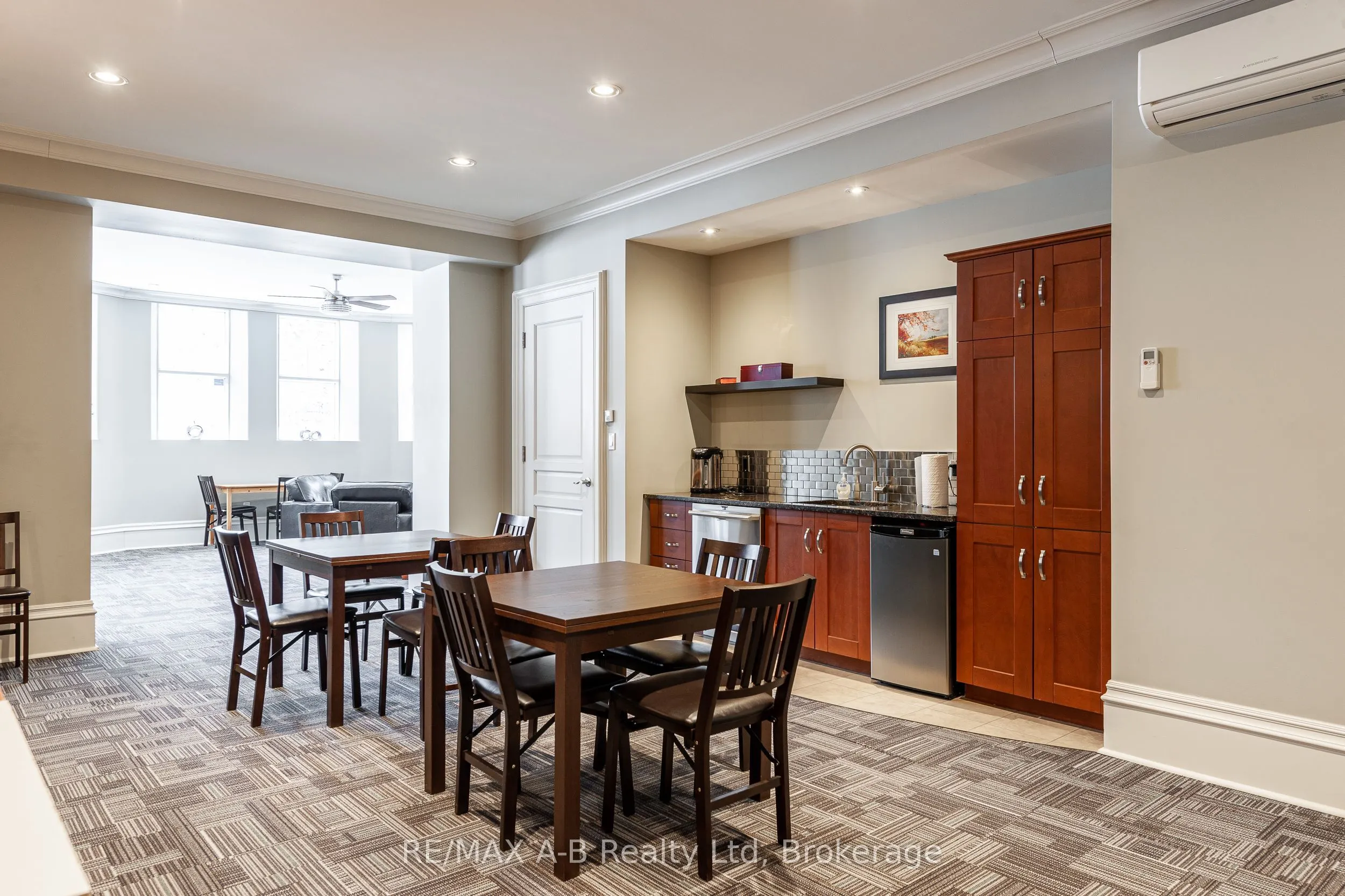 189 ELIZABETH Street, #2F