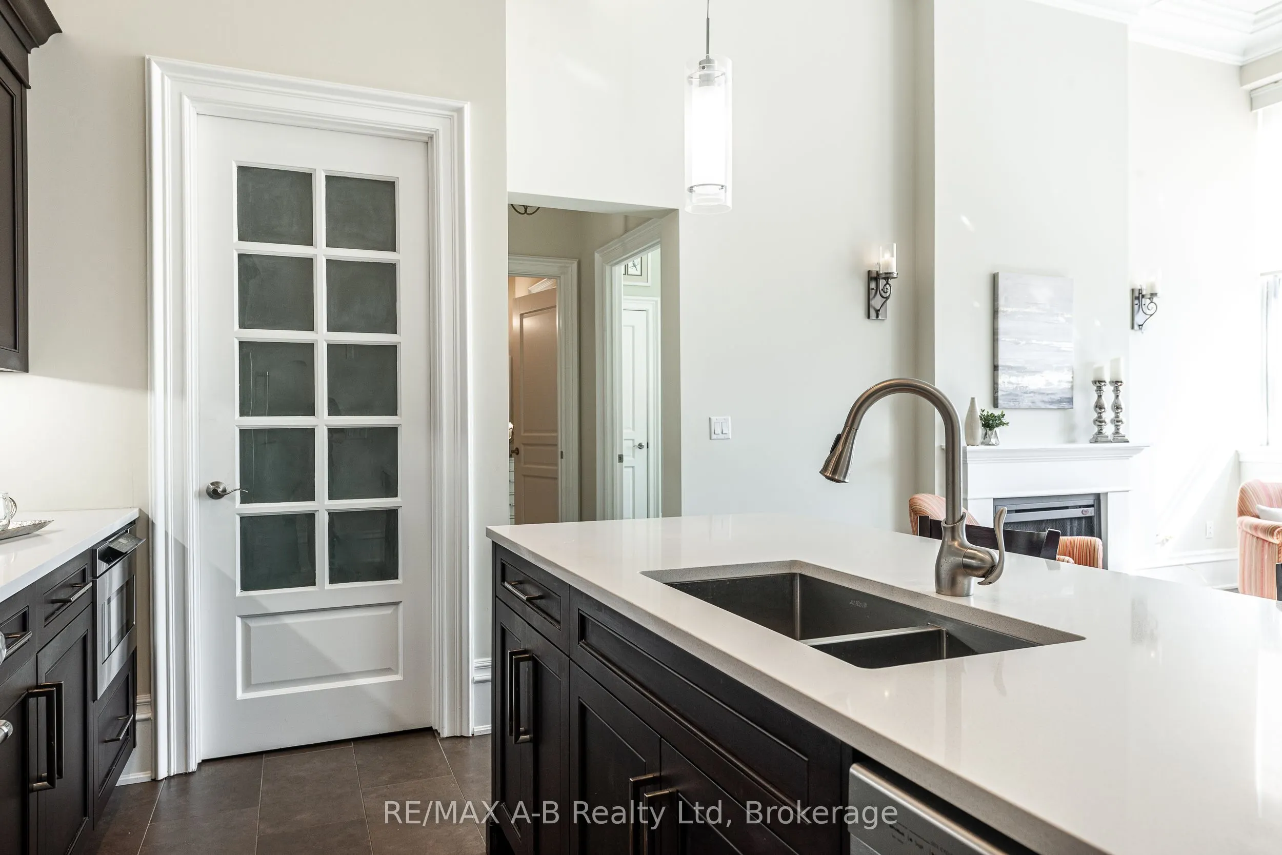 189 ELIZABETH Street, #2F