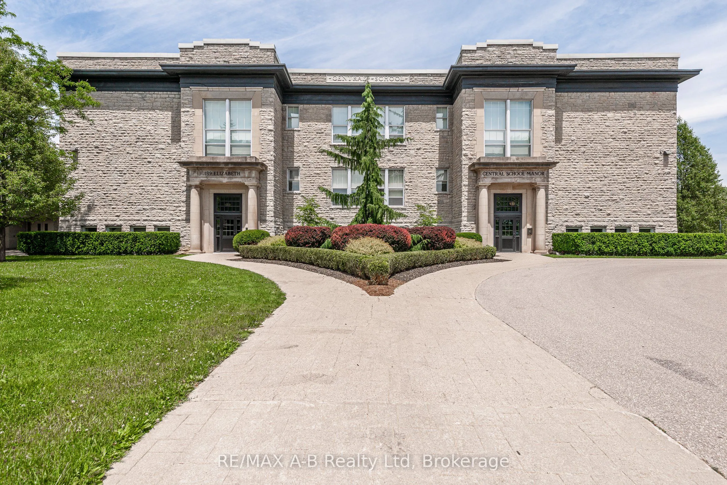189 ELIZABETH Street, #2F