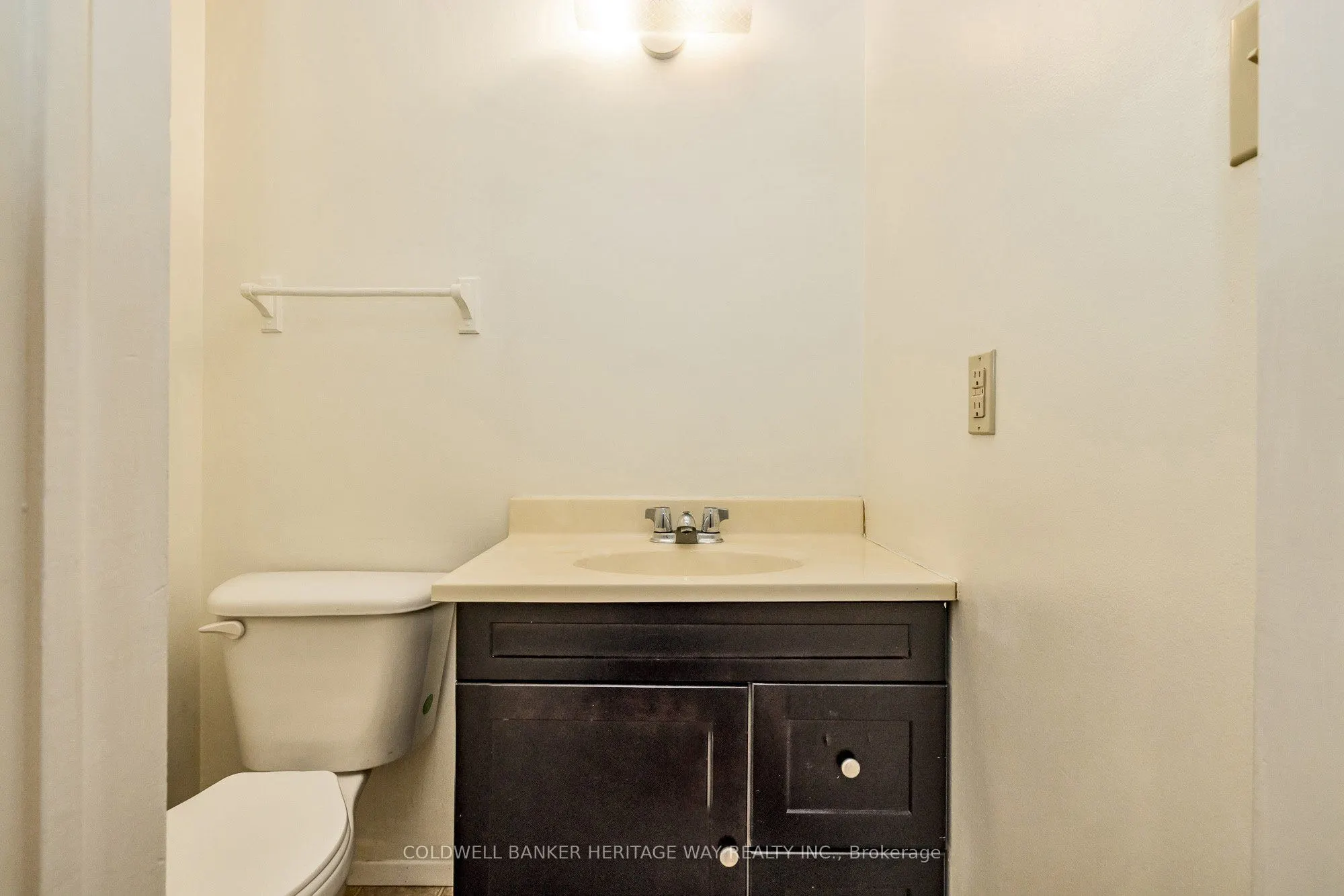 299 Thomas Street, #204