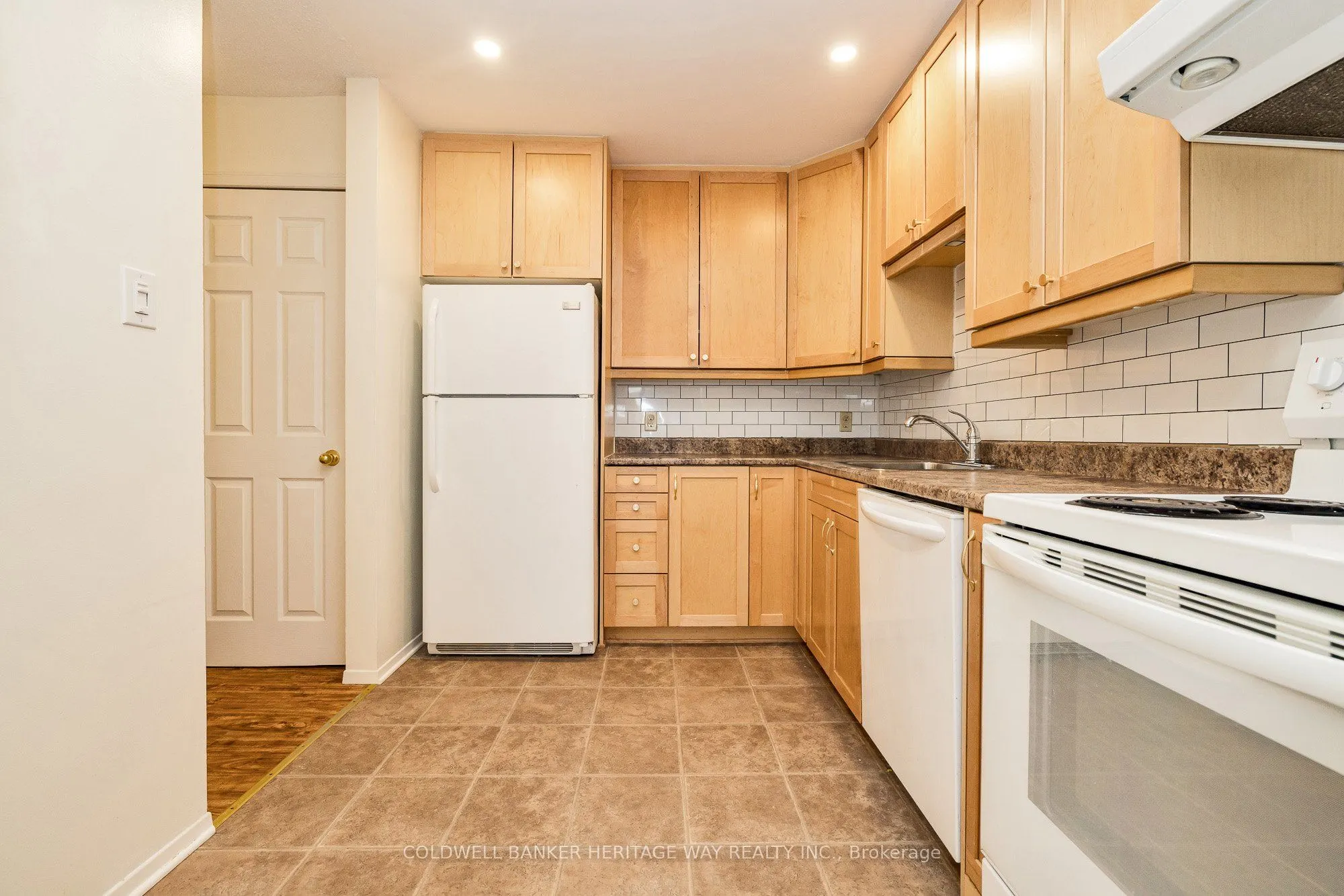 299 Thomas Street, #204