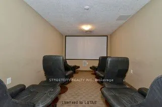 250 Pall Mall Street, #1306
