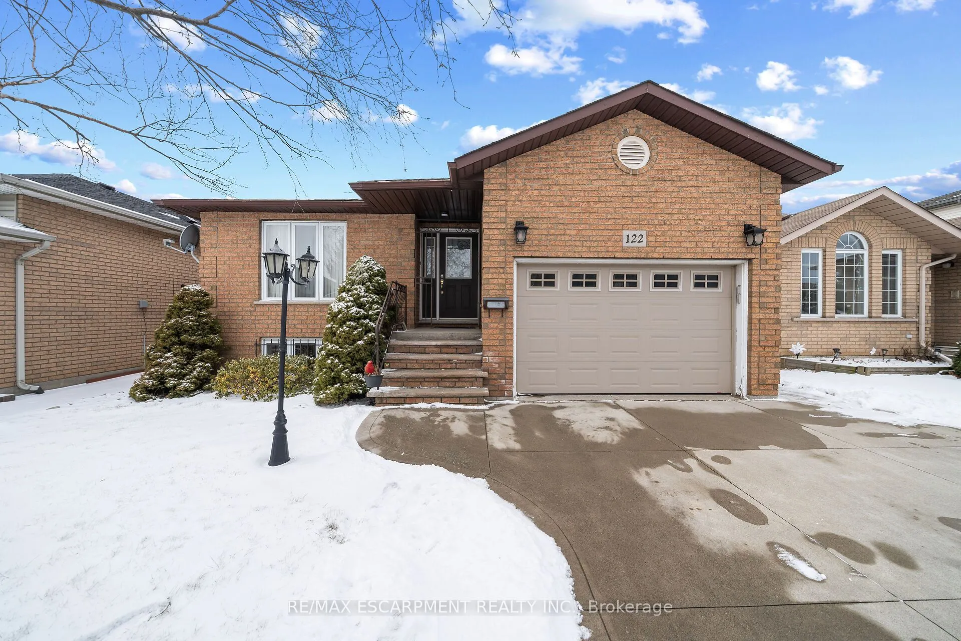 122 Fieldway Drive