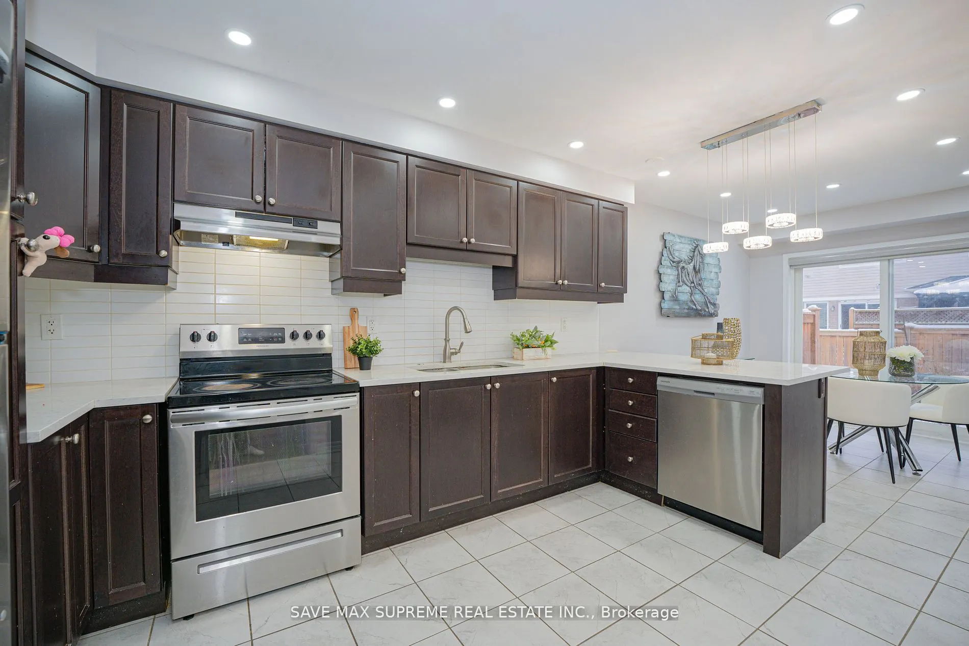 455 Guelph Avenue, #16