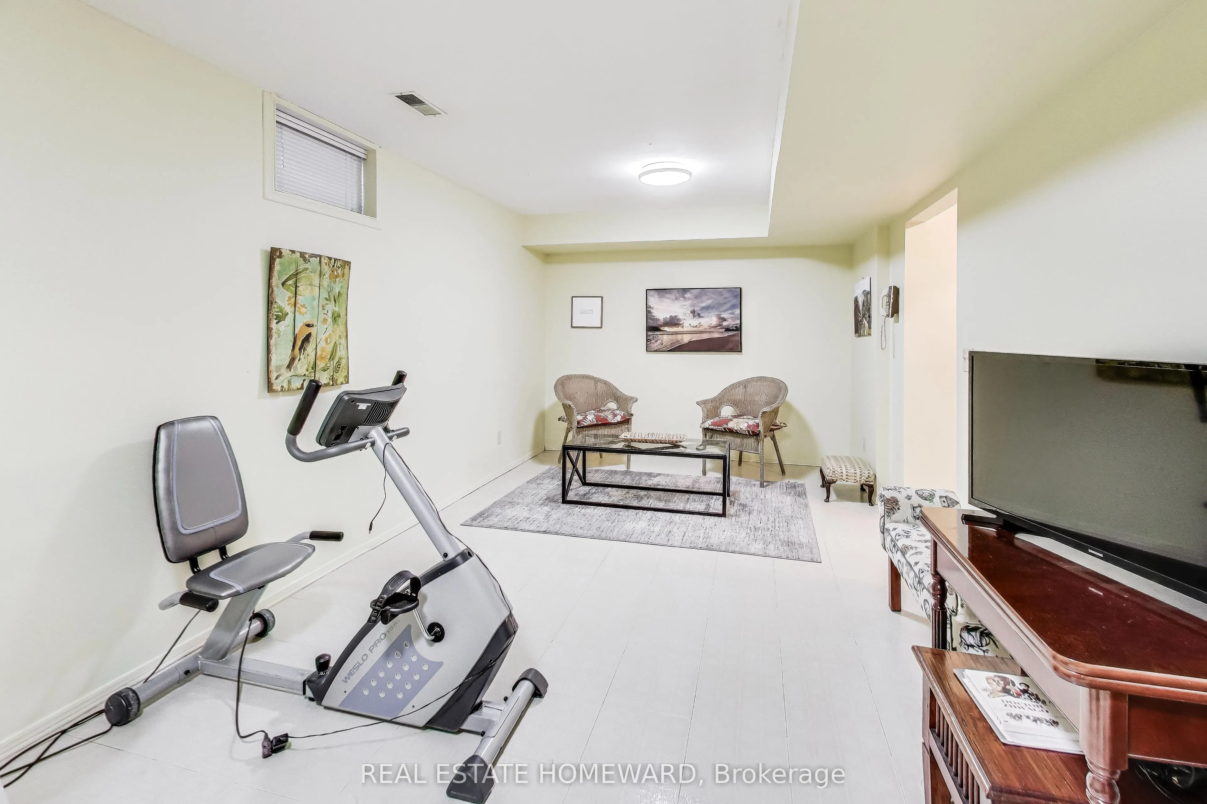 6 Hewson Drive