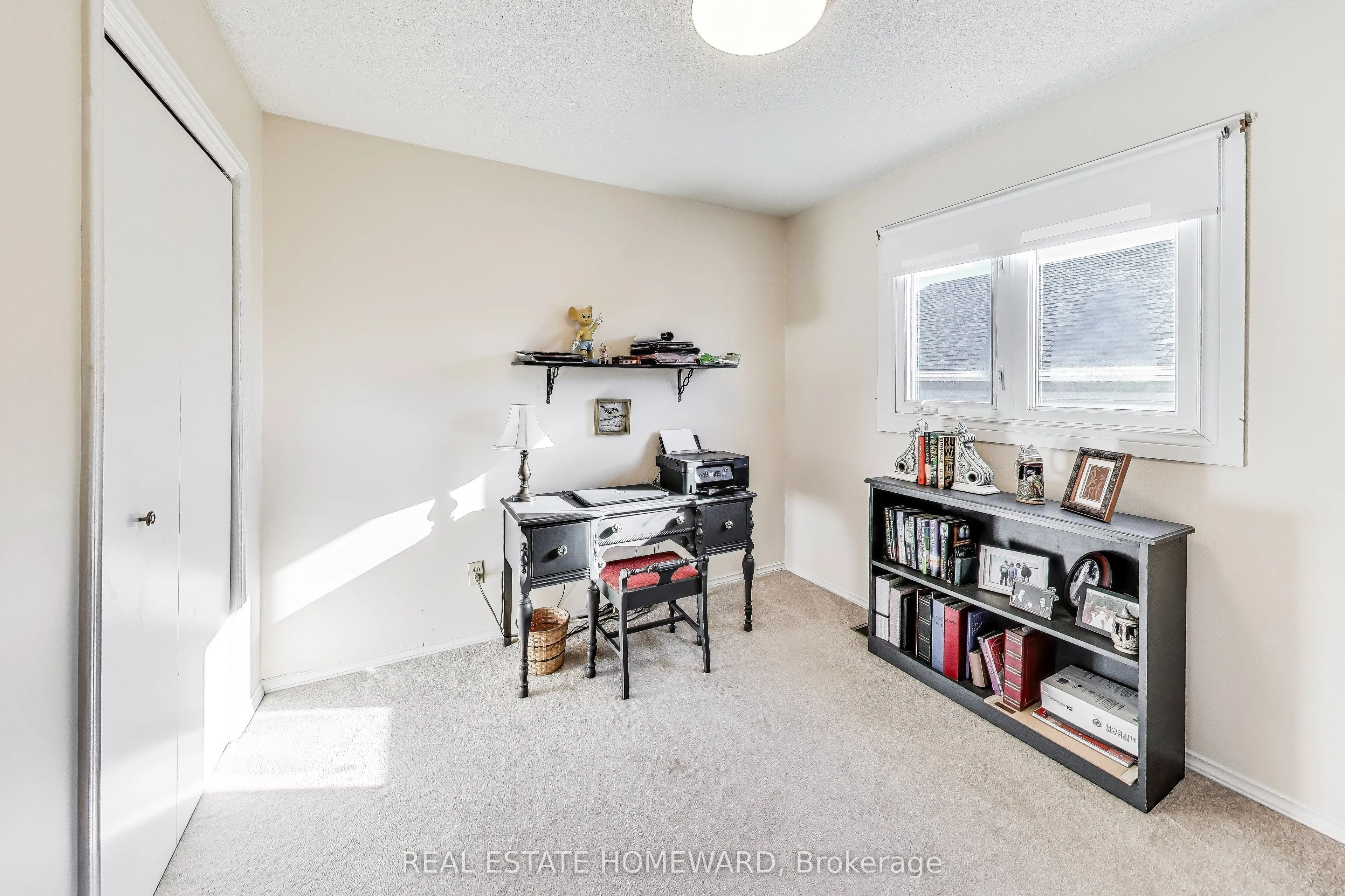6 Hewson Drive