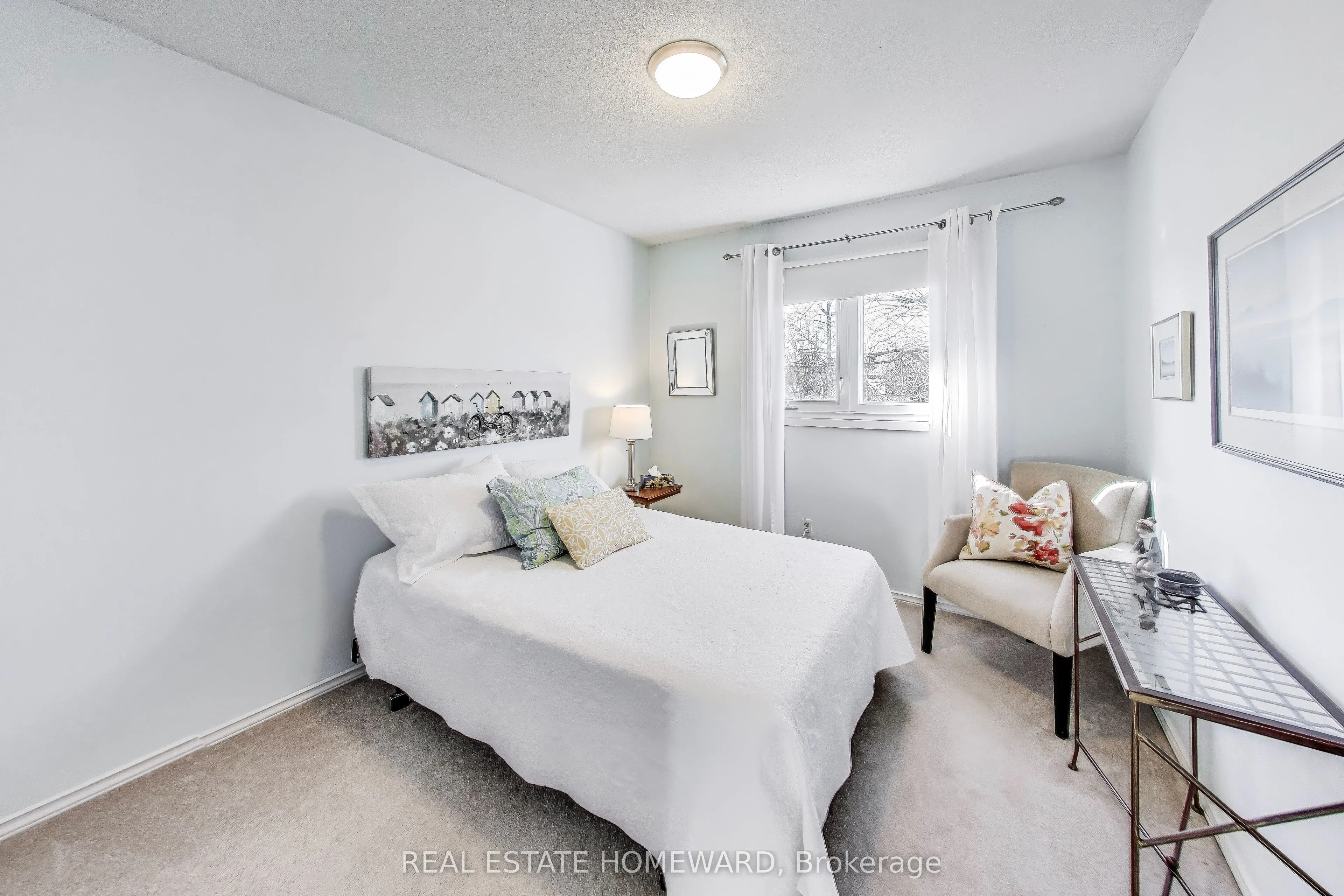 6 Hewson Drive
