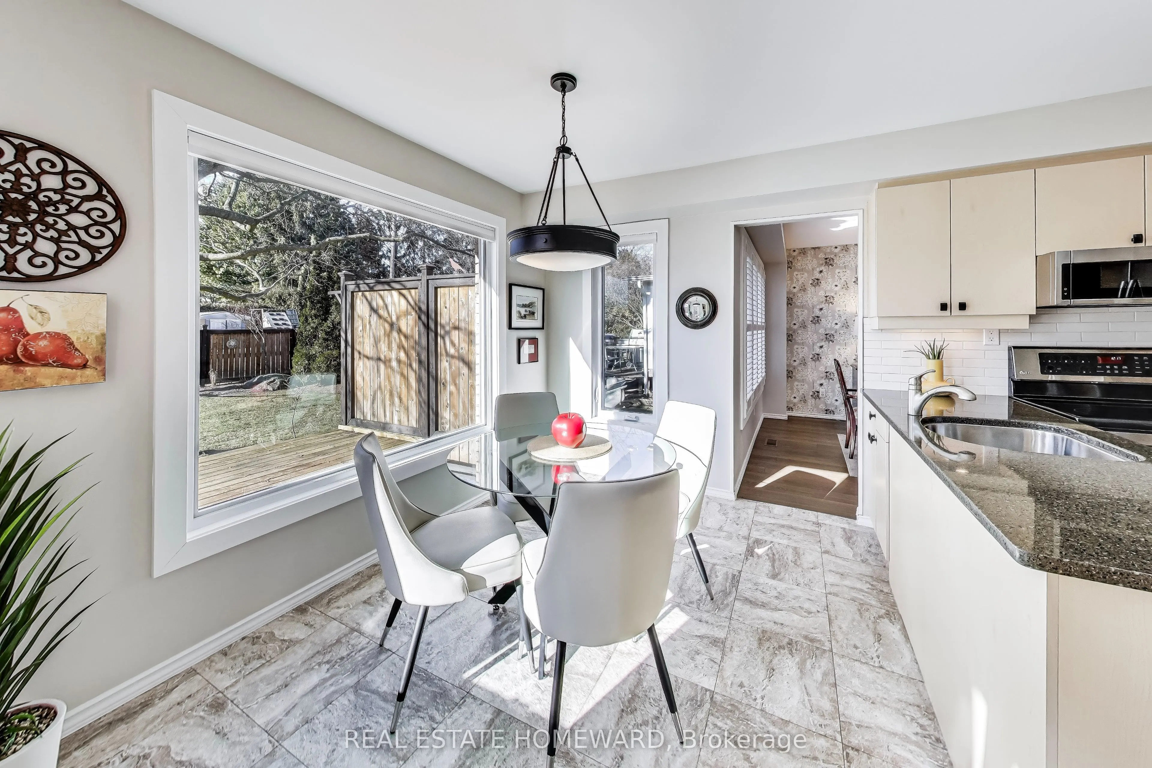 6 Hewson Drive