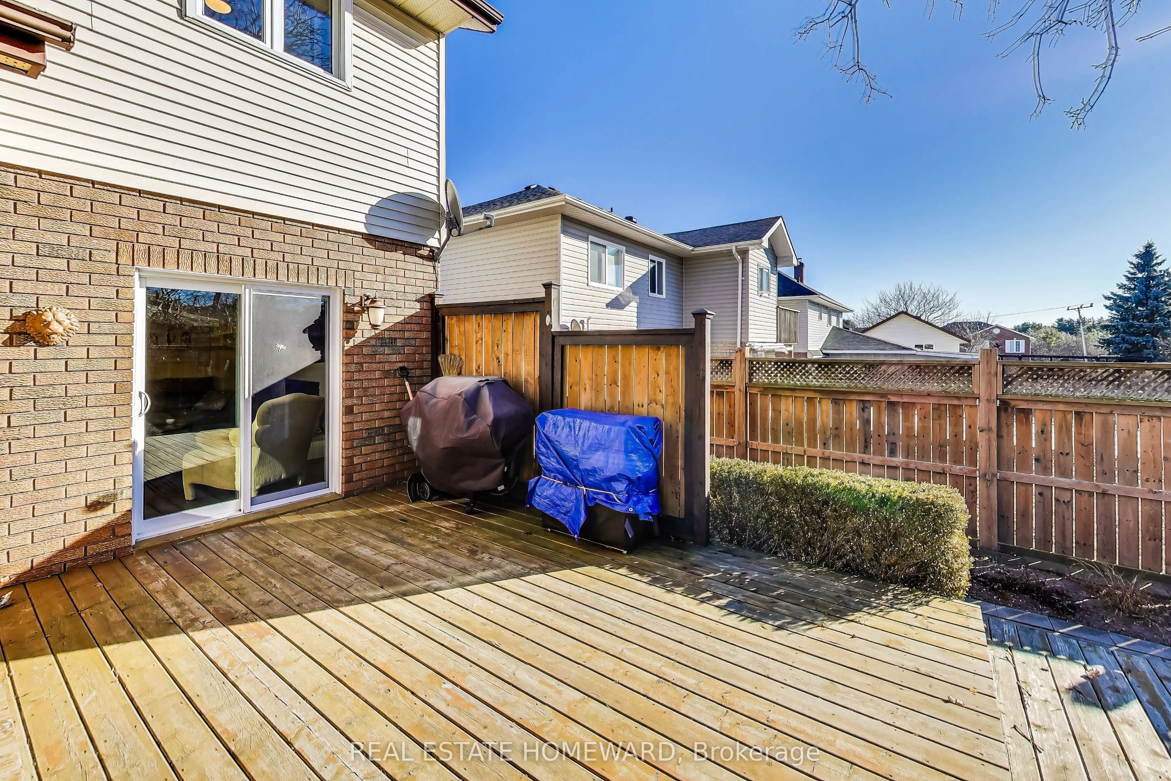 6 Hewson Drive